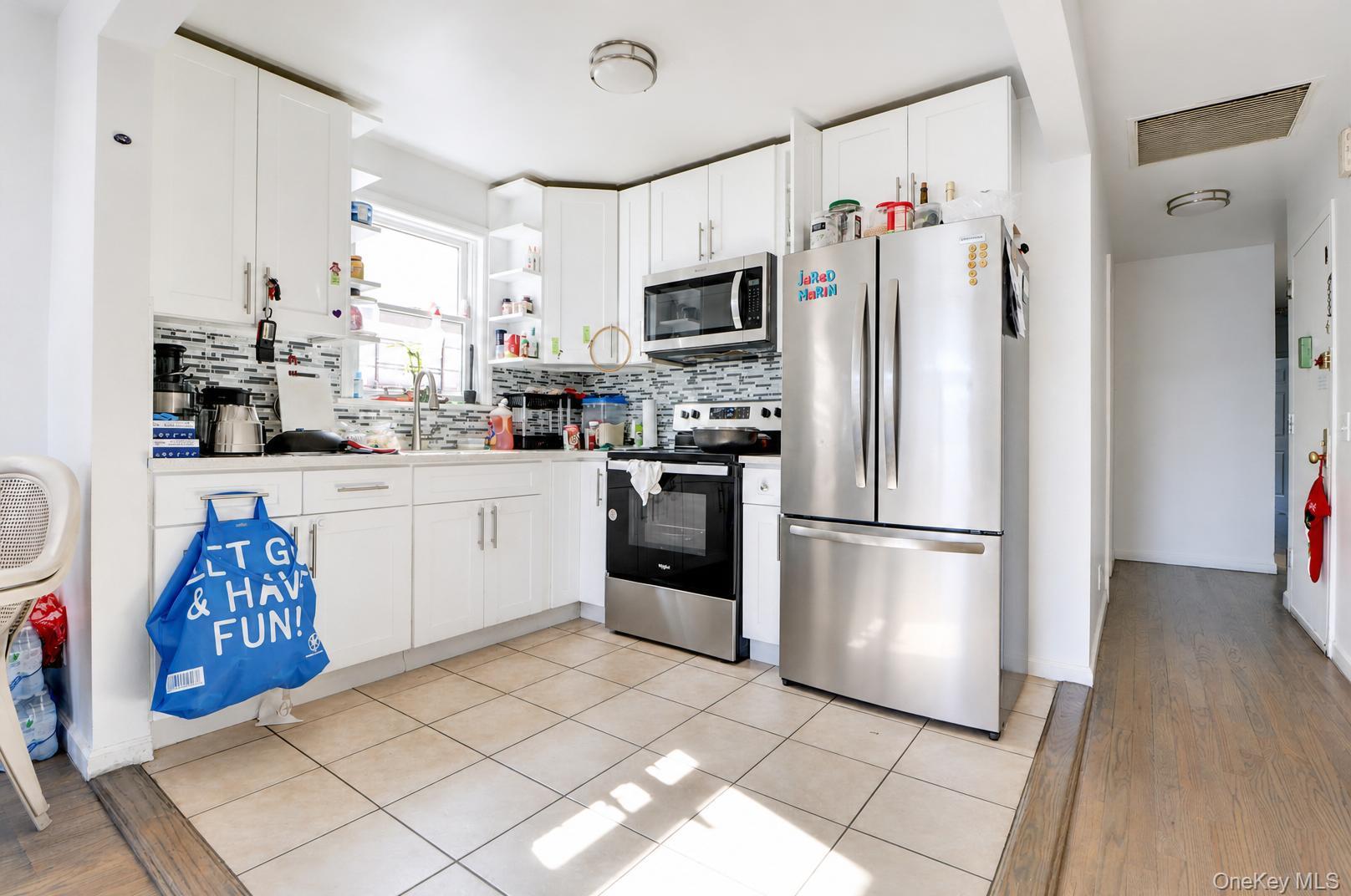 6107 Bleecker Street Property Photo 18