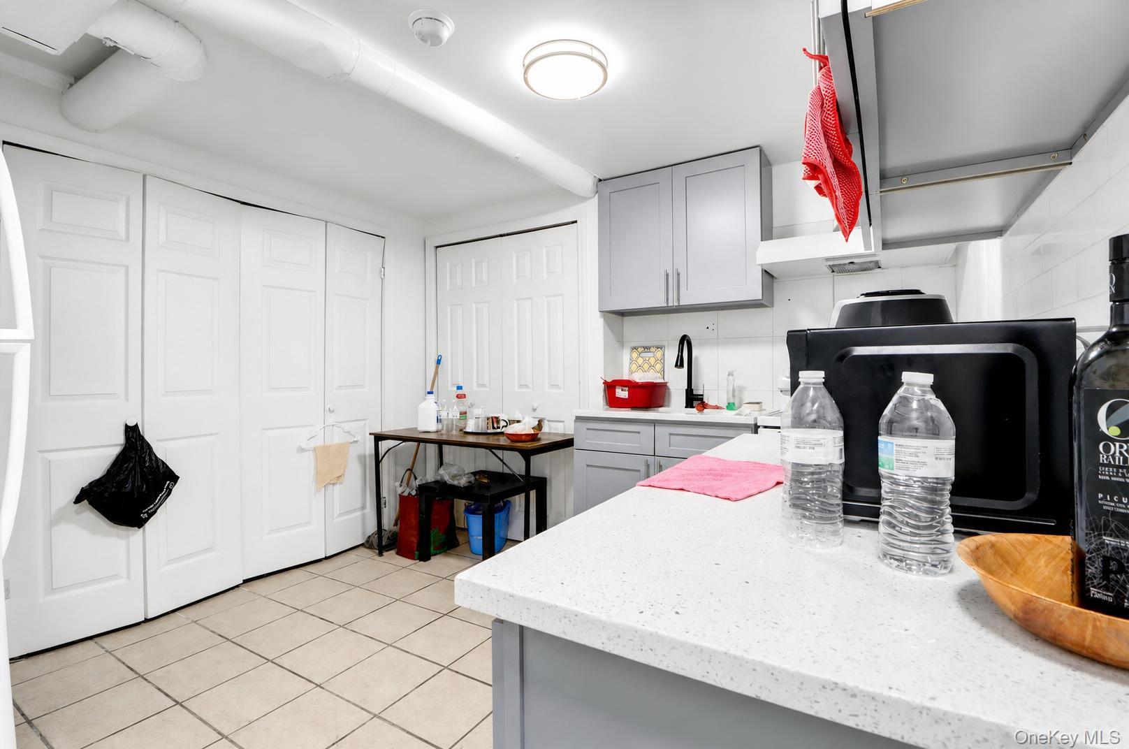 6107 Bleecker Street Property Photo 25