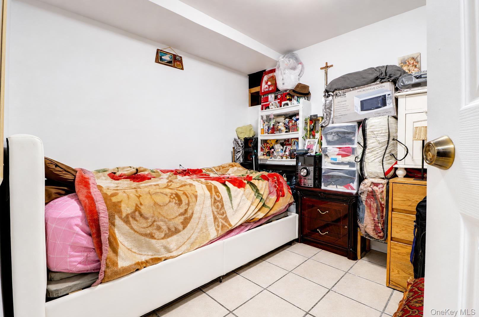 6107 Bleecker Street Property Photo 29
