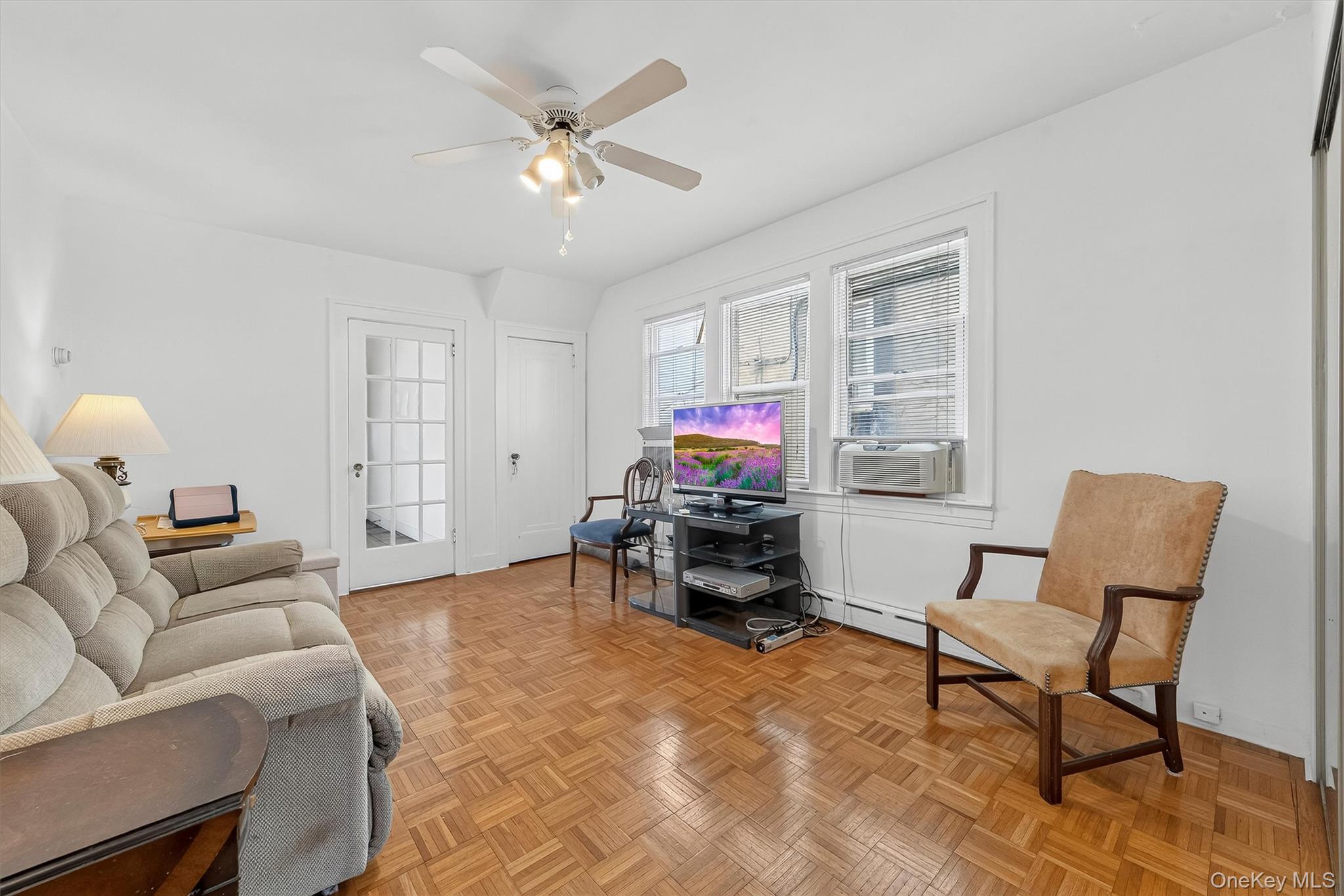 91 Douglas Avenue Property Photo 4
