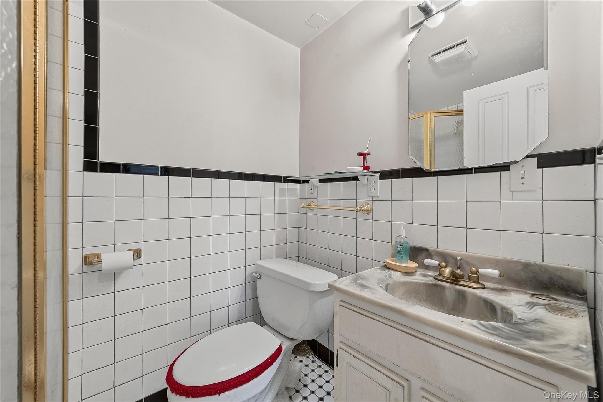 91 Douglas Avenue Property Photo 33