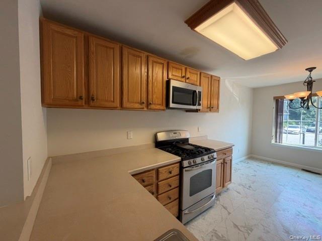 1403 Scarborough Drive Property Photo 6