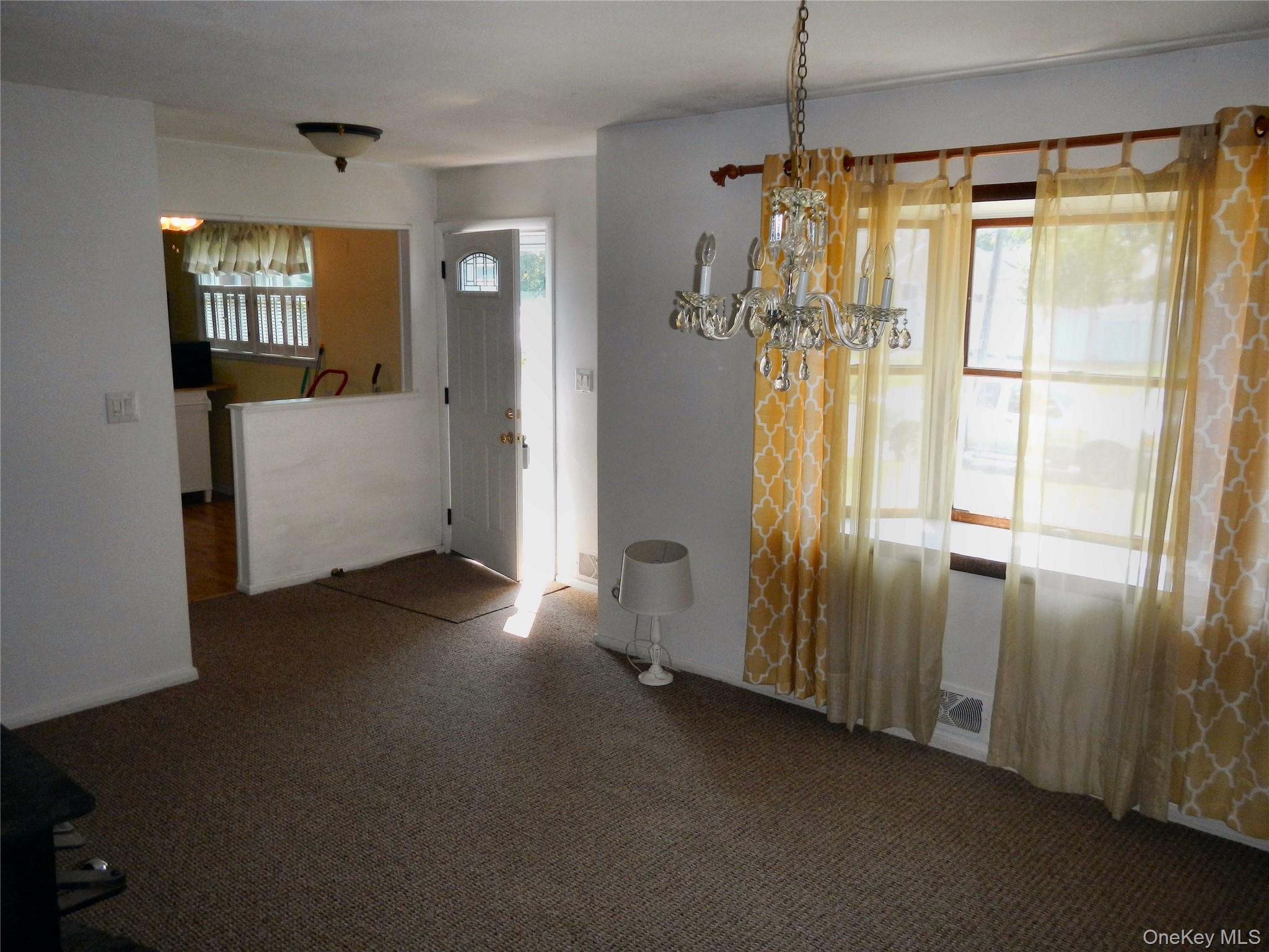 1005 Thompson Drive Property Photo 6