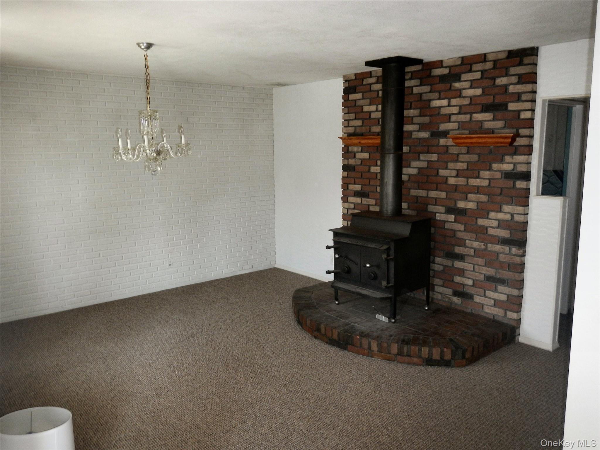 1005 Thompson Drive Property Photo 9