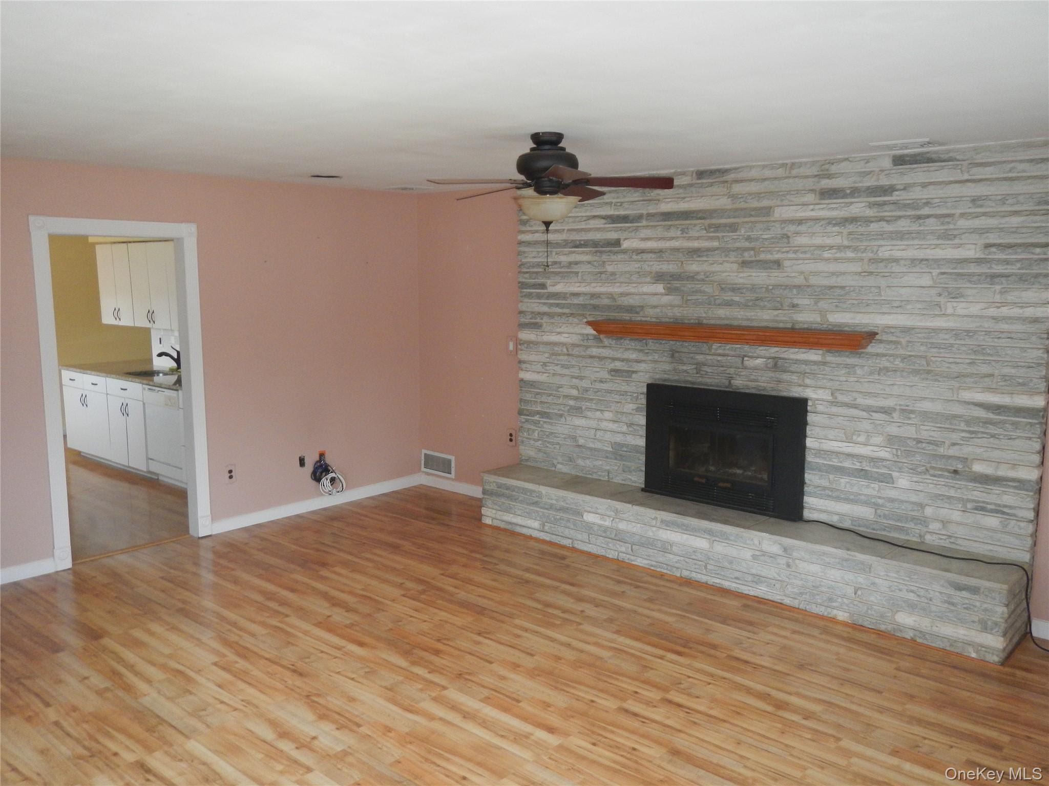 1005 Thompson Drive Property Photo 11