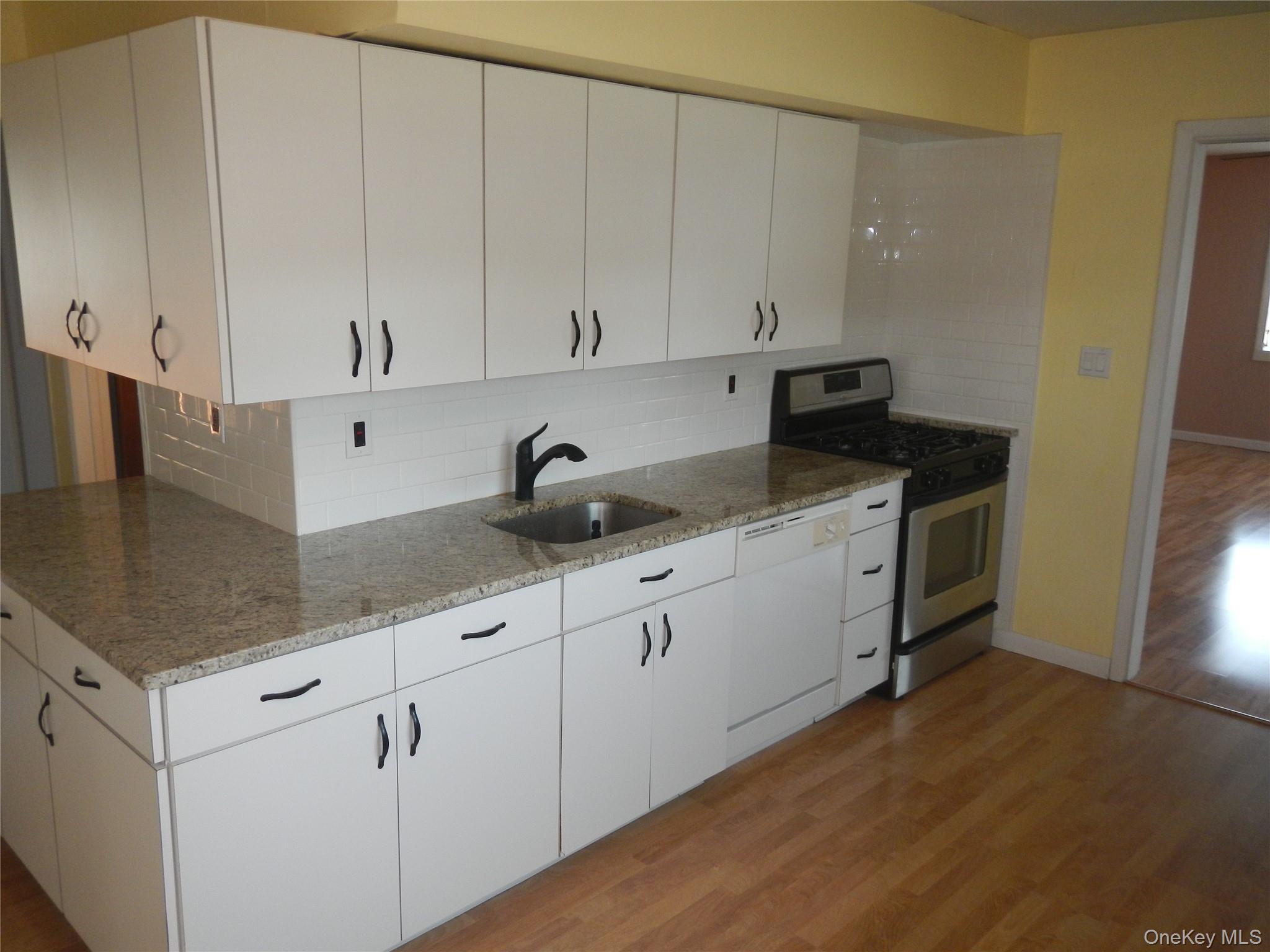 1005 Thompson Drive Property Photo 16
