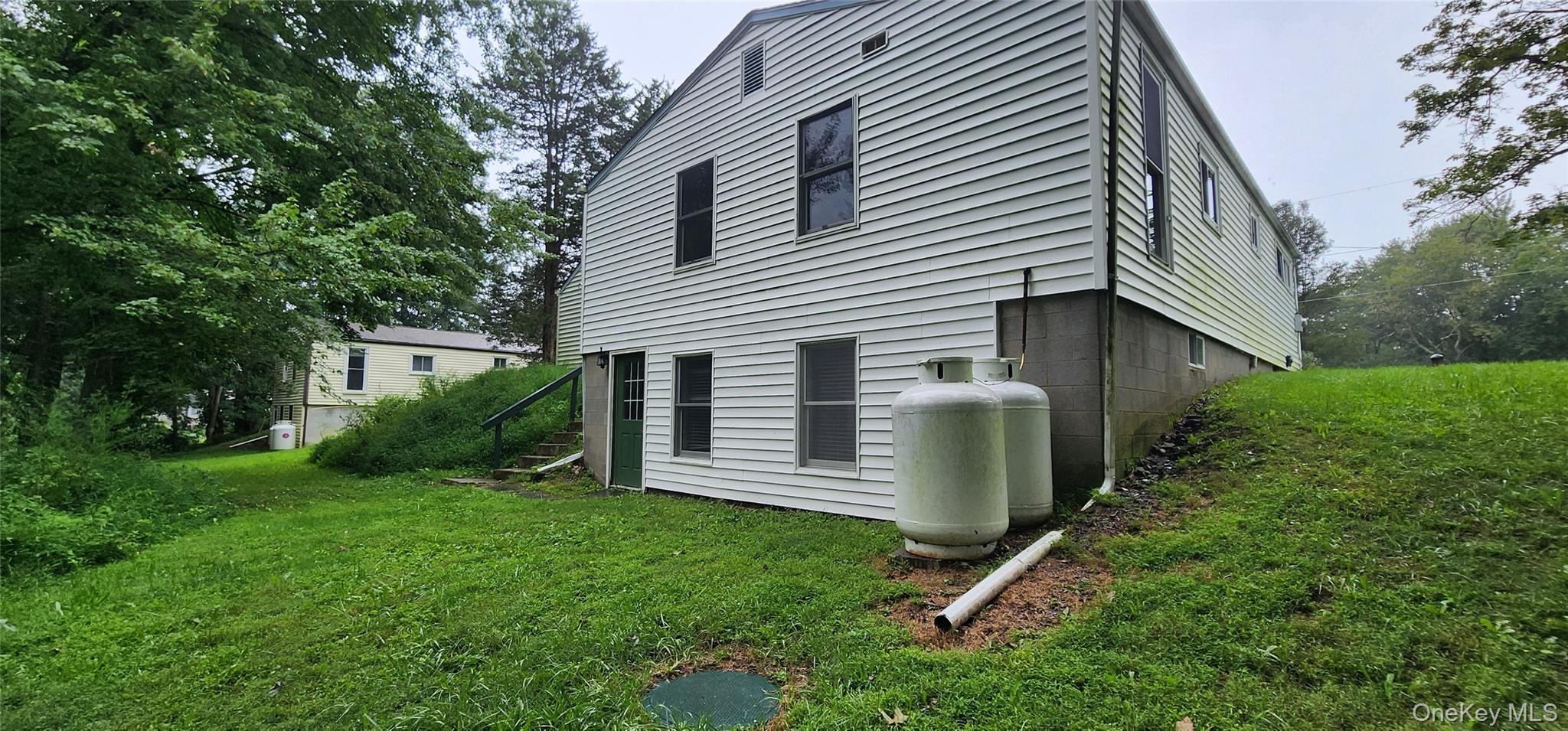 48 Gleason Boulevard Property Photo 2