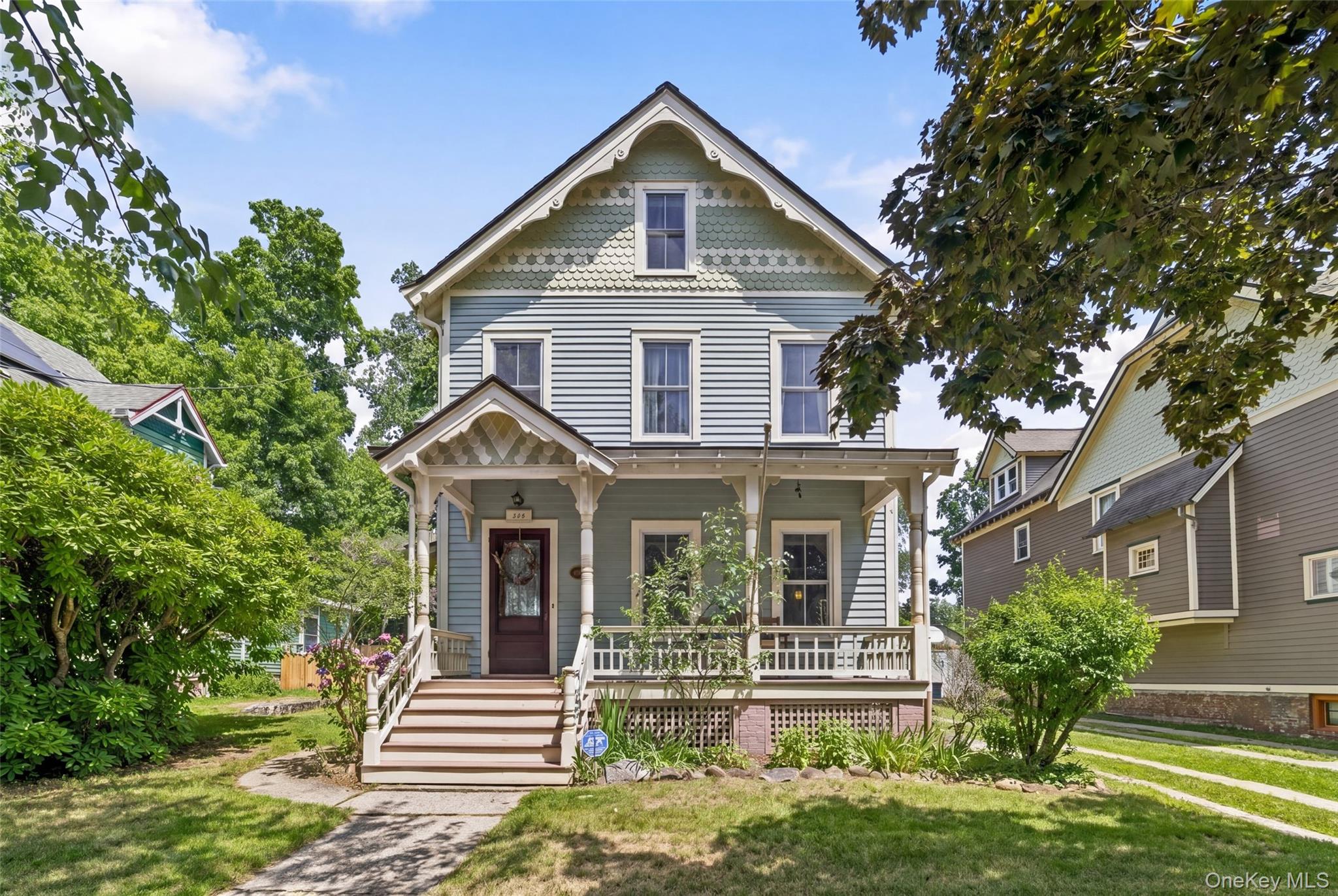 215 Walnut Street Property Photo 1