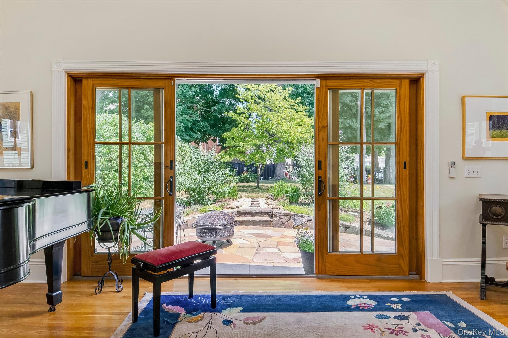 215 Walnut Street Property Photo 14