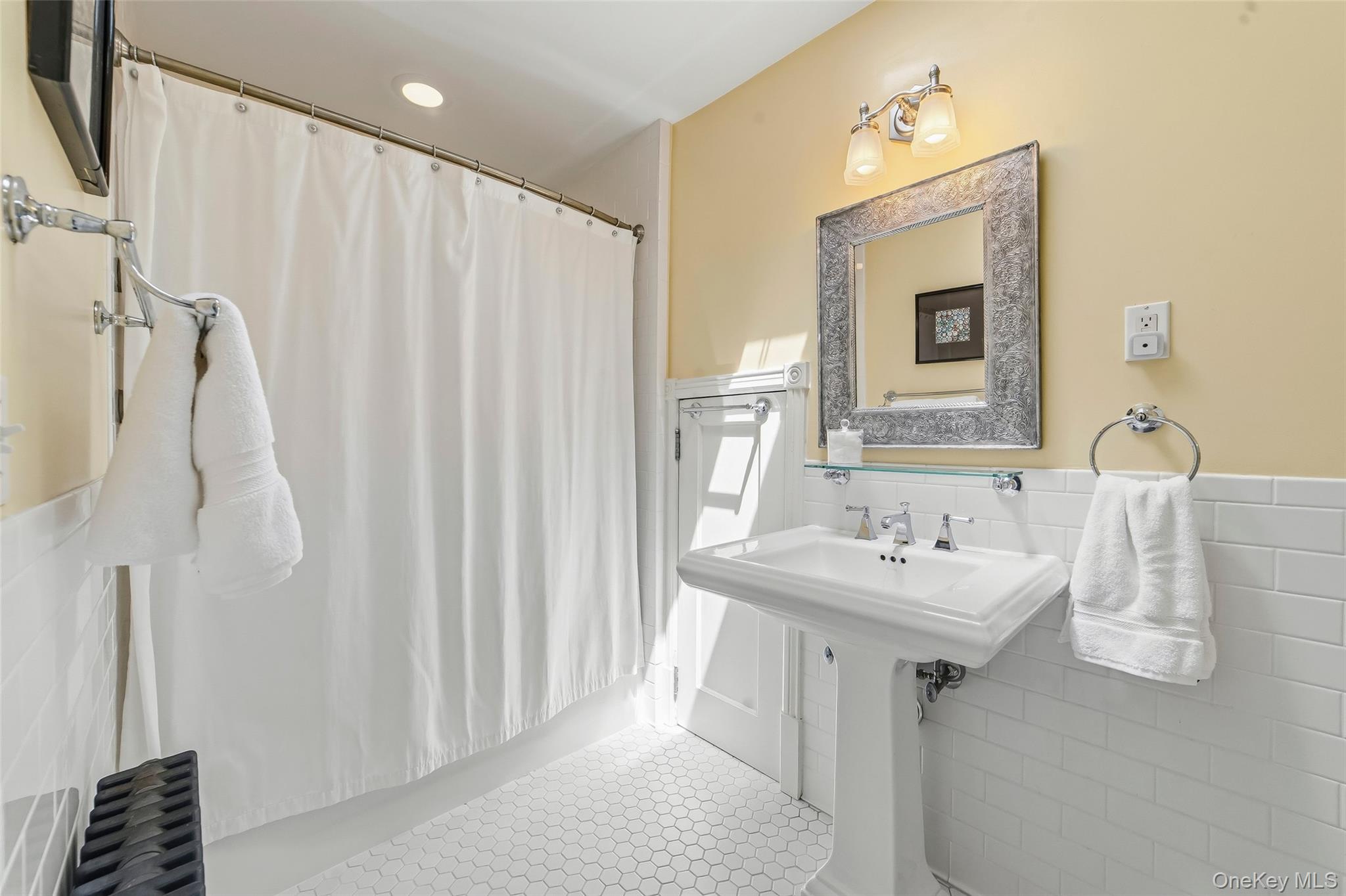 215 Walnut Street Property Photo 19