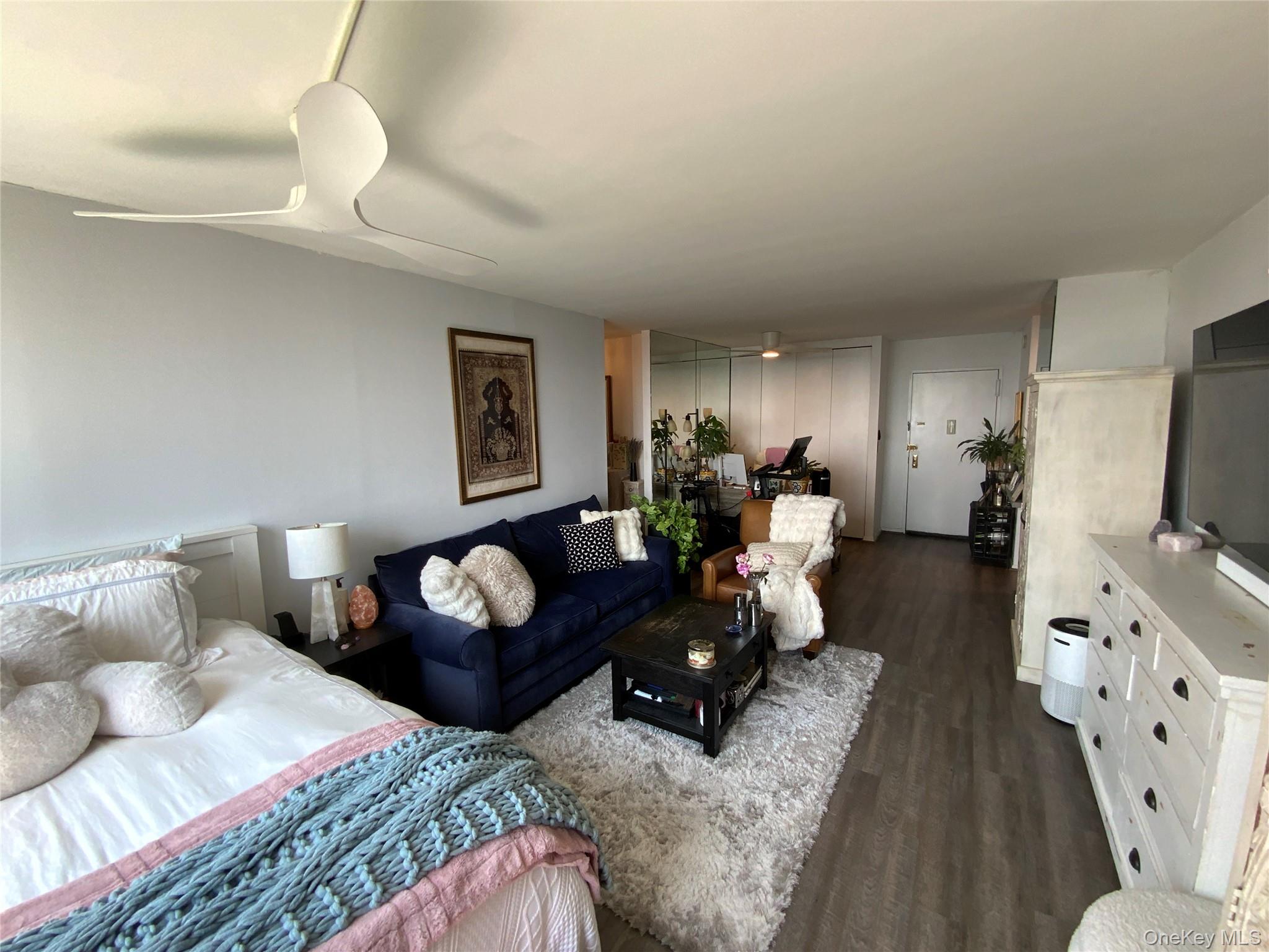 26910 Grand Central Parkway 31c Property Photo 7