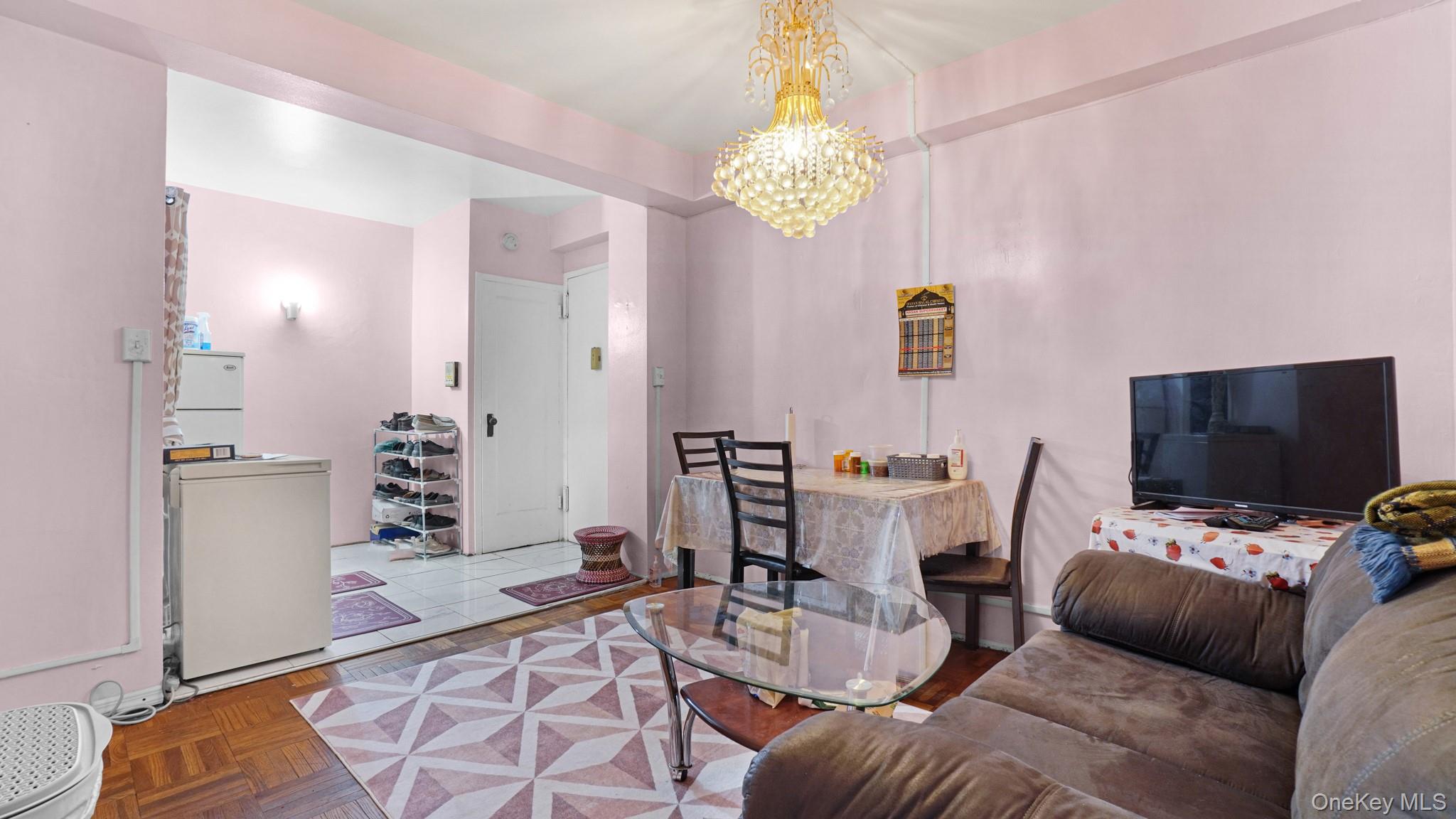 2049 Mcgraw Avenue 2c Property Photo 5