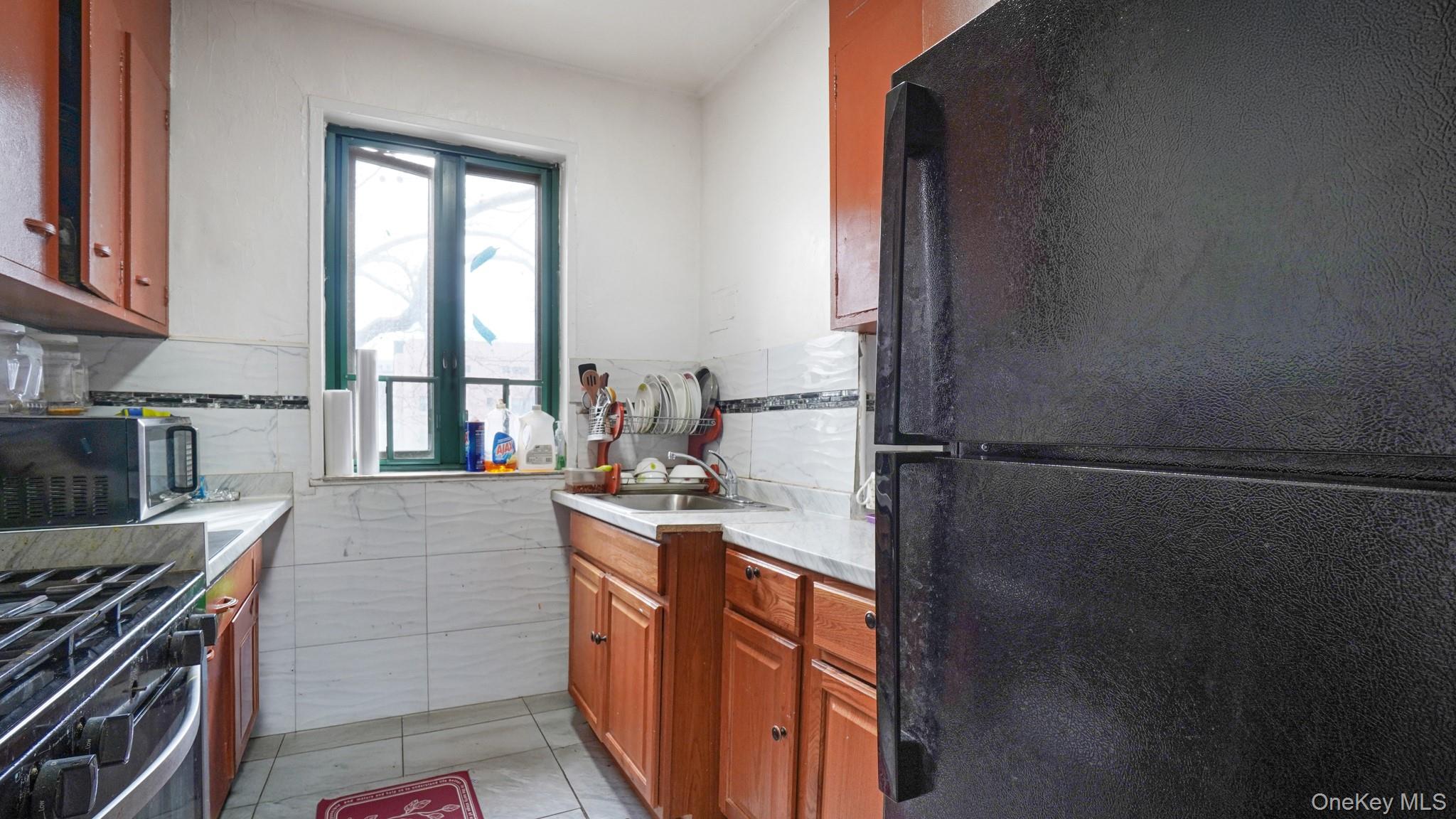 2049 Mcgraw Avenue 2c Property Photo 10