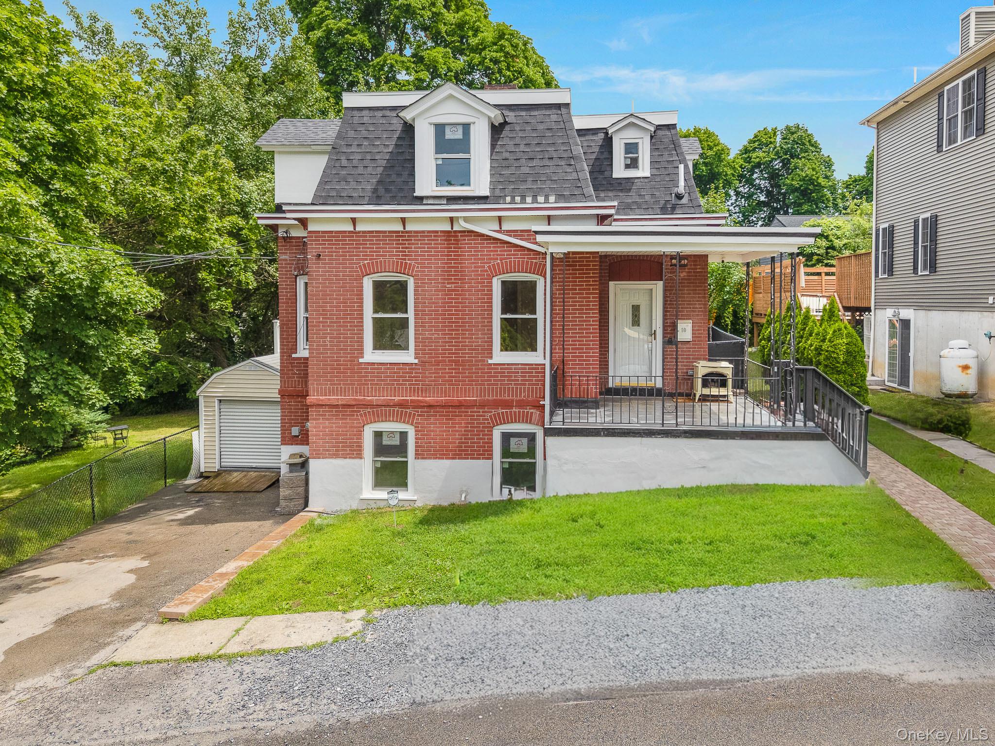 10 Robinson Street Property Photo 1