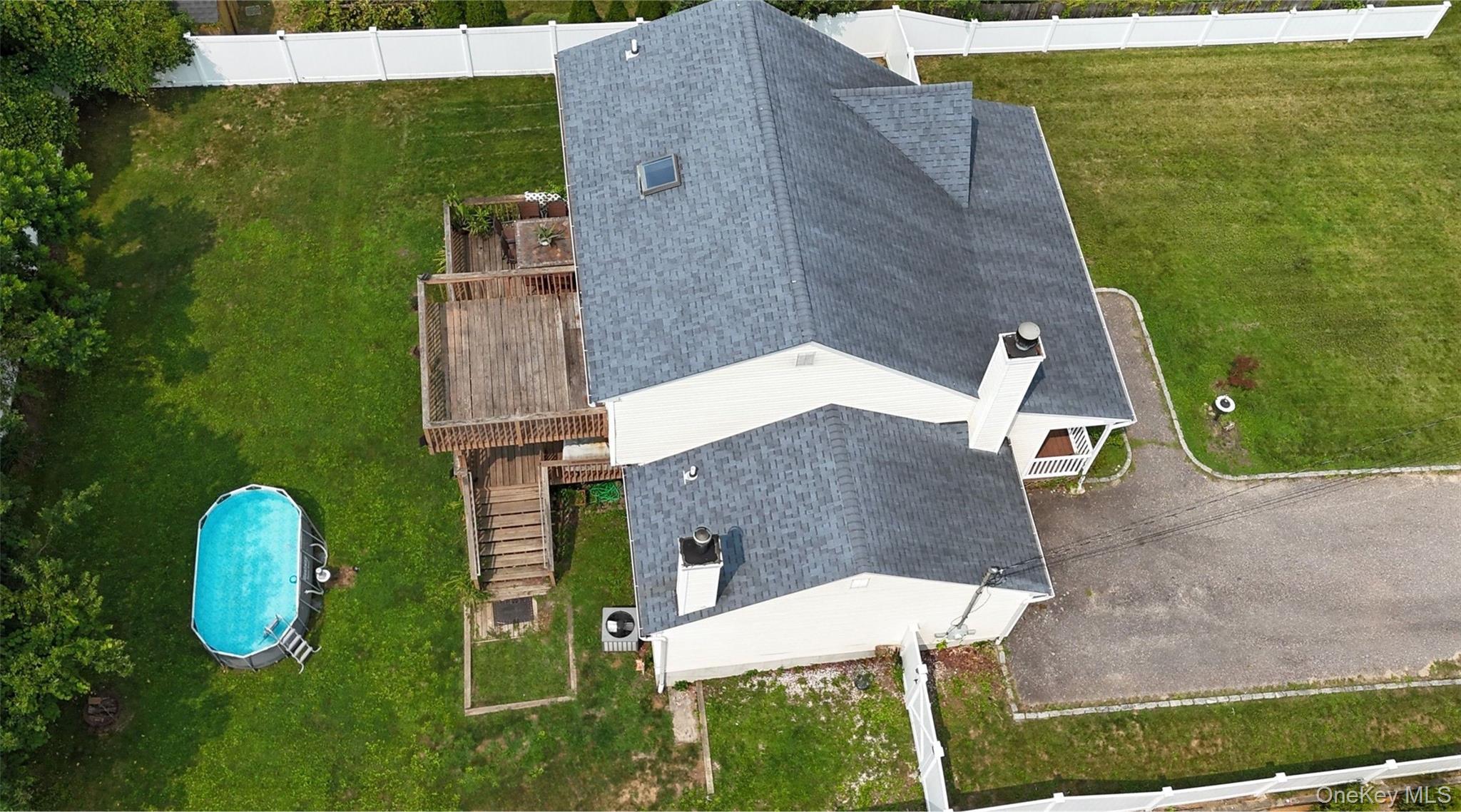 62 Lombardy Drive Property Photo 4