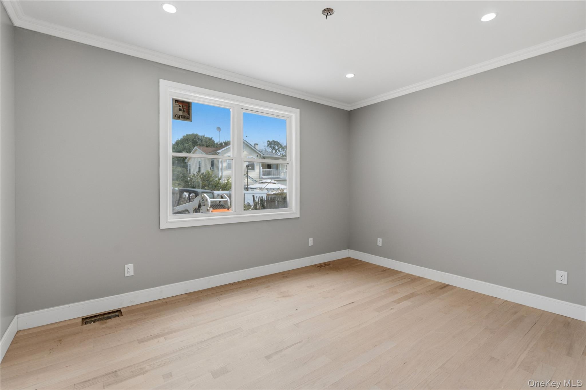 145 Bethpage Road Property Photo 15