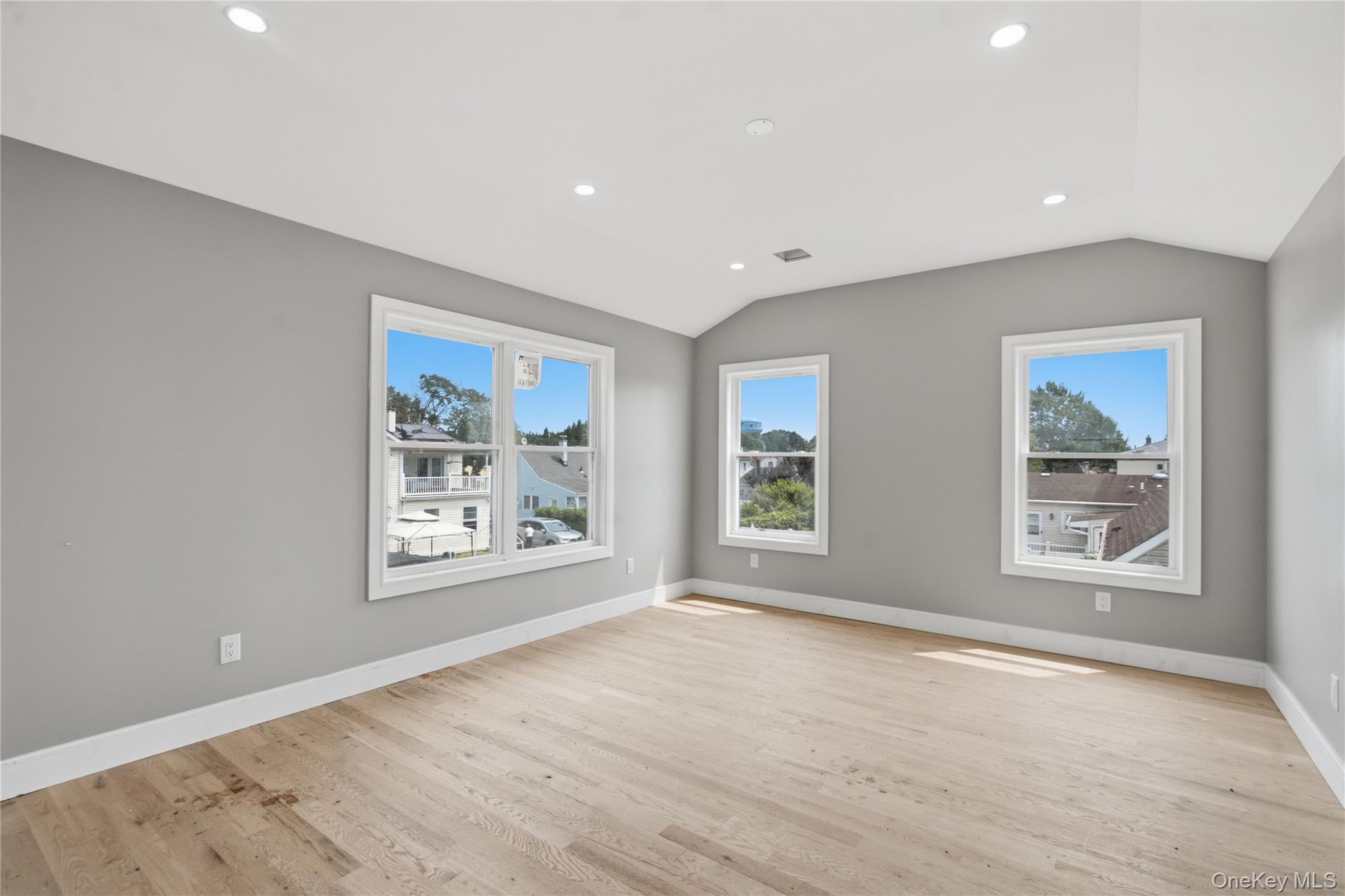 145 Bethpage Road Property Photo 25