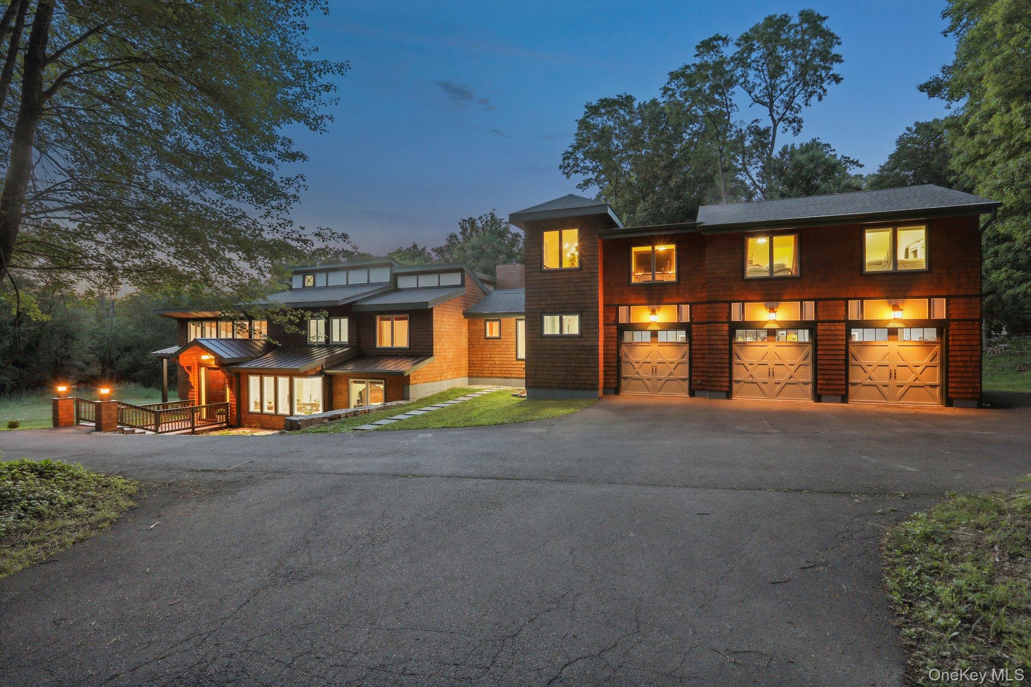 1020960 Property Photo 2