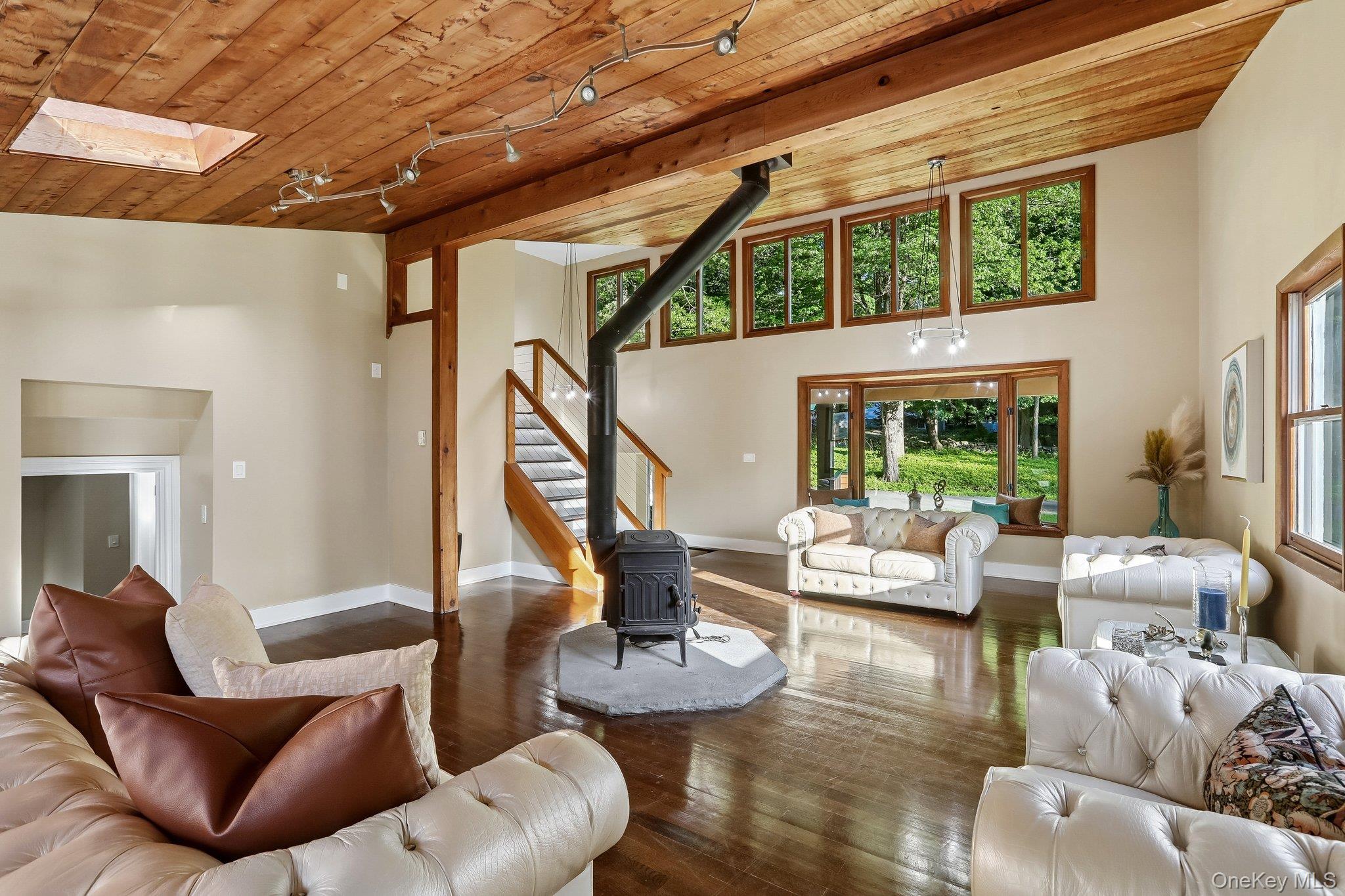1020960 Property Photo 12