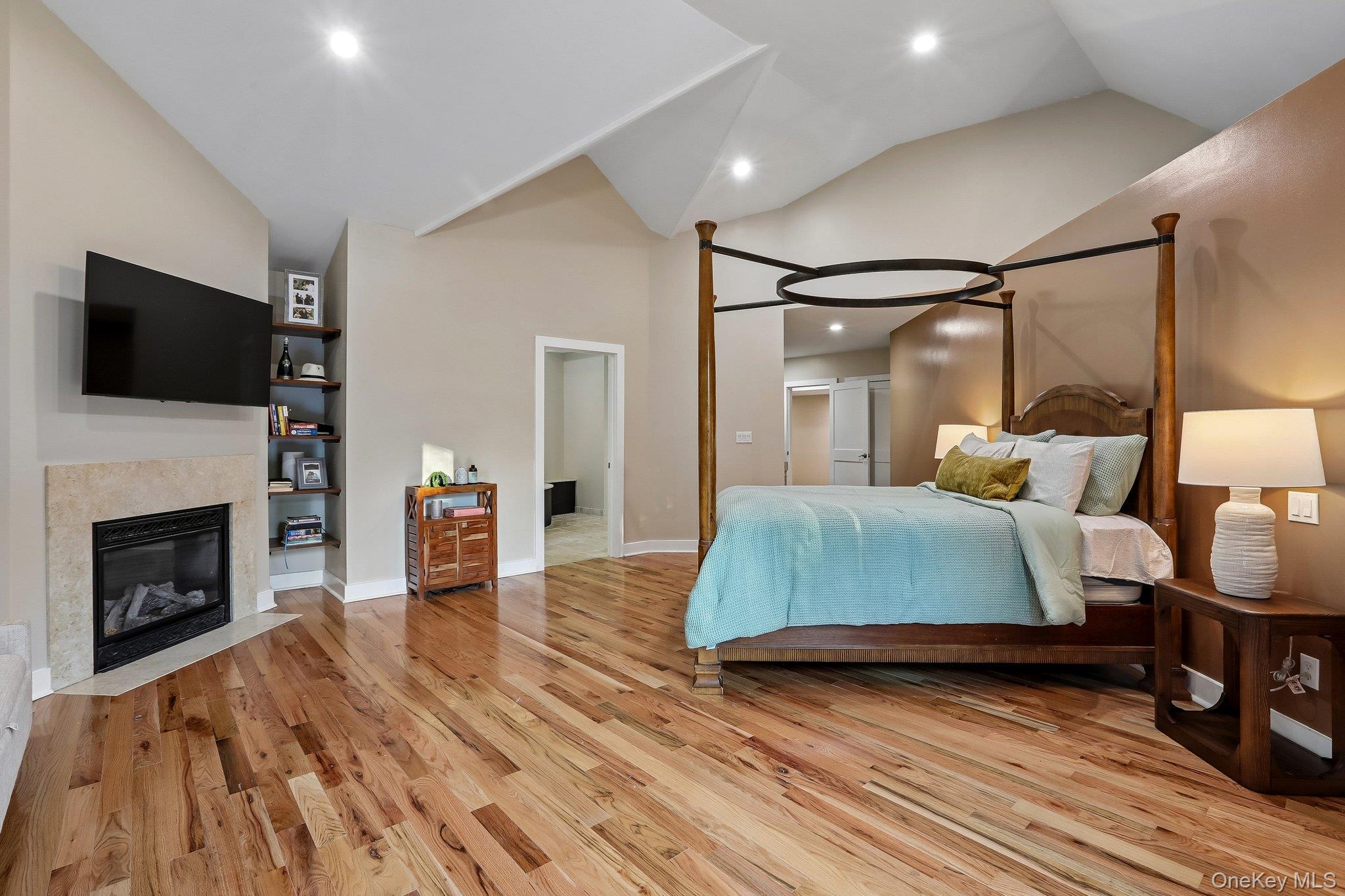 1020960 Property Photo 16