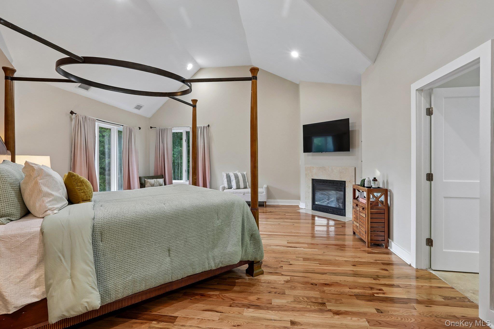 1020960 Property Photo 17