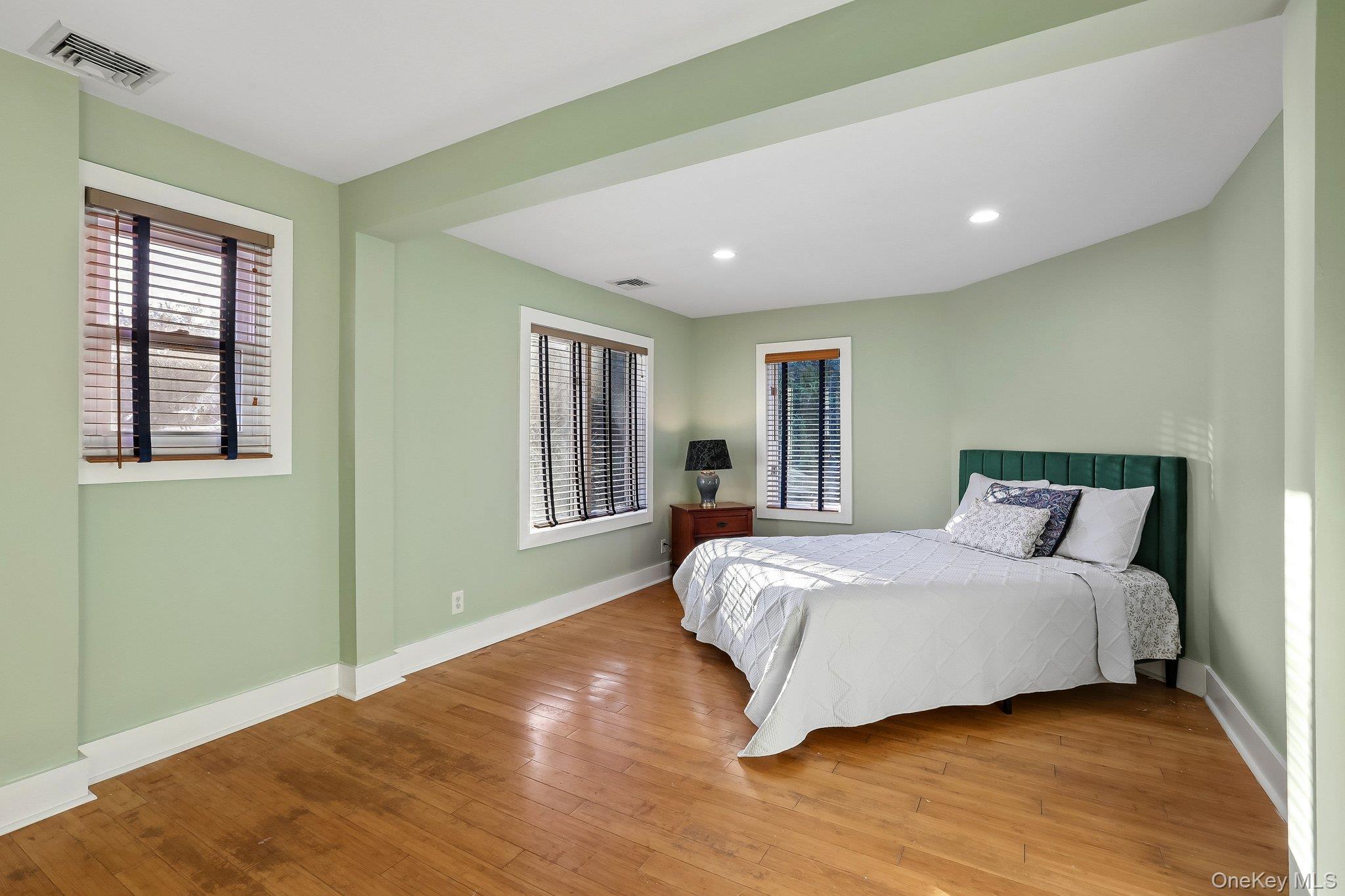 1020960 Property Photo 21