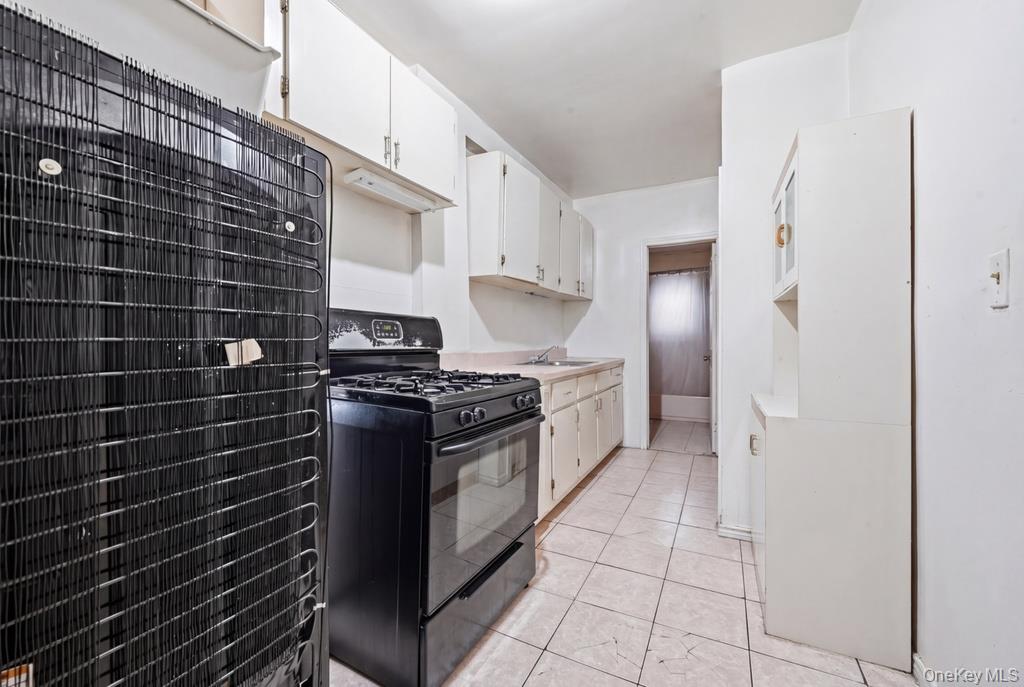 12219 191st Street Property Photo 6