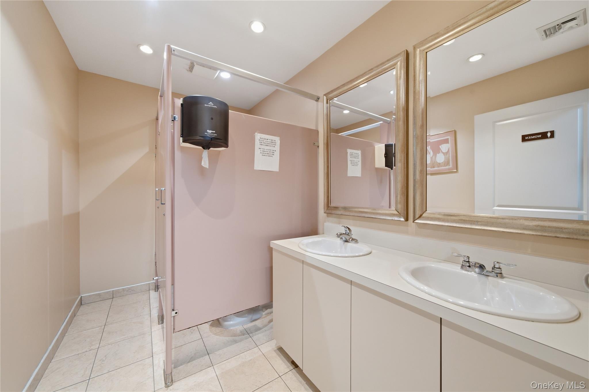 7935 Myrtle Avenue Property Photo 28