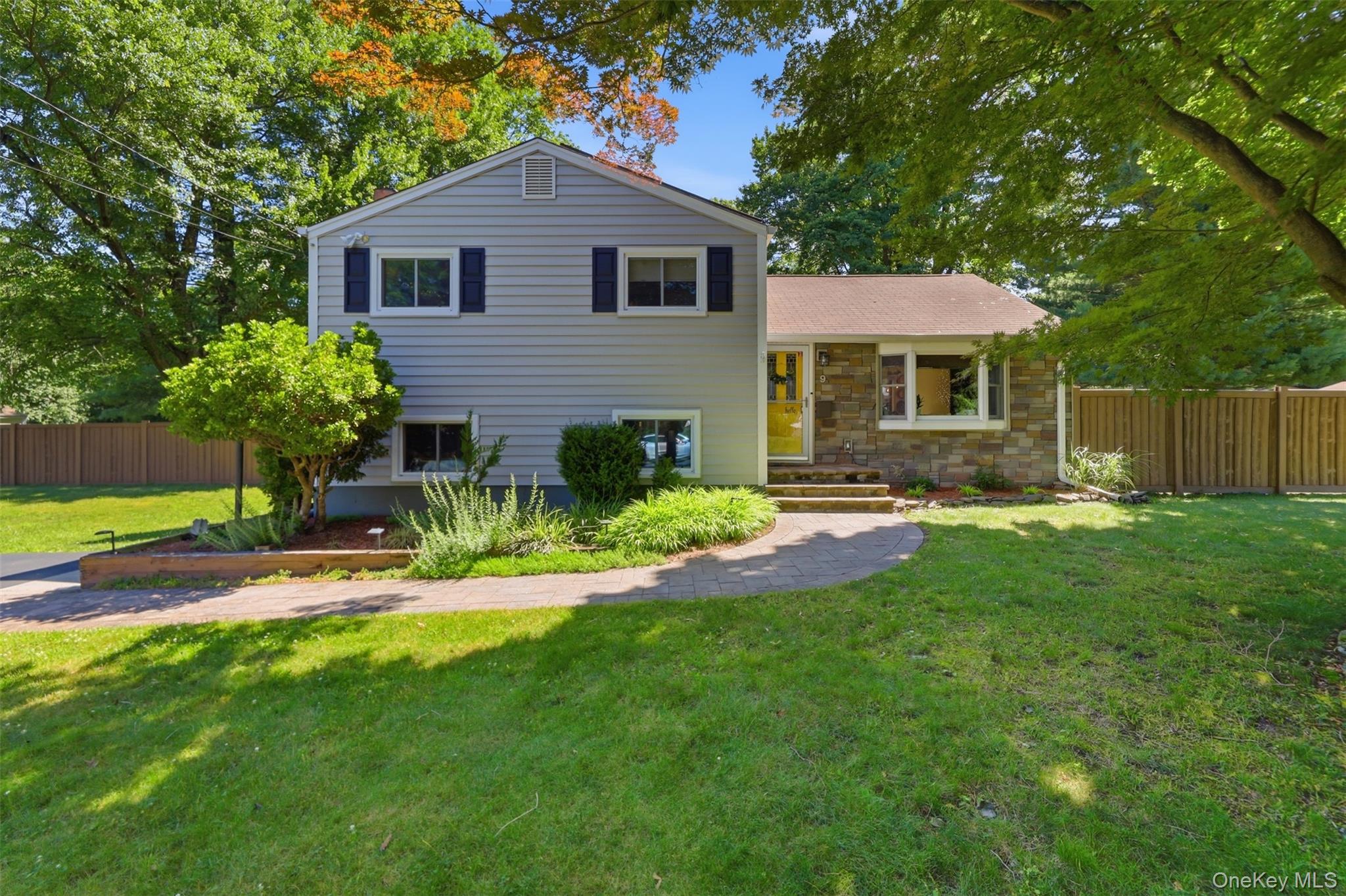 9 Homestead Lane Property Photo 1