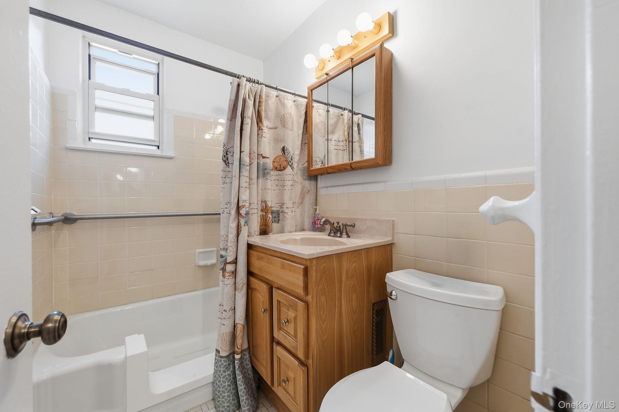 185 Bryant Avenue 1m Property Photo 10