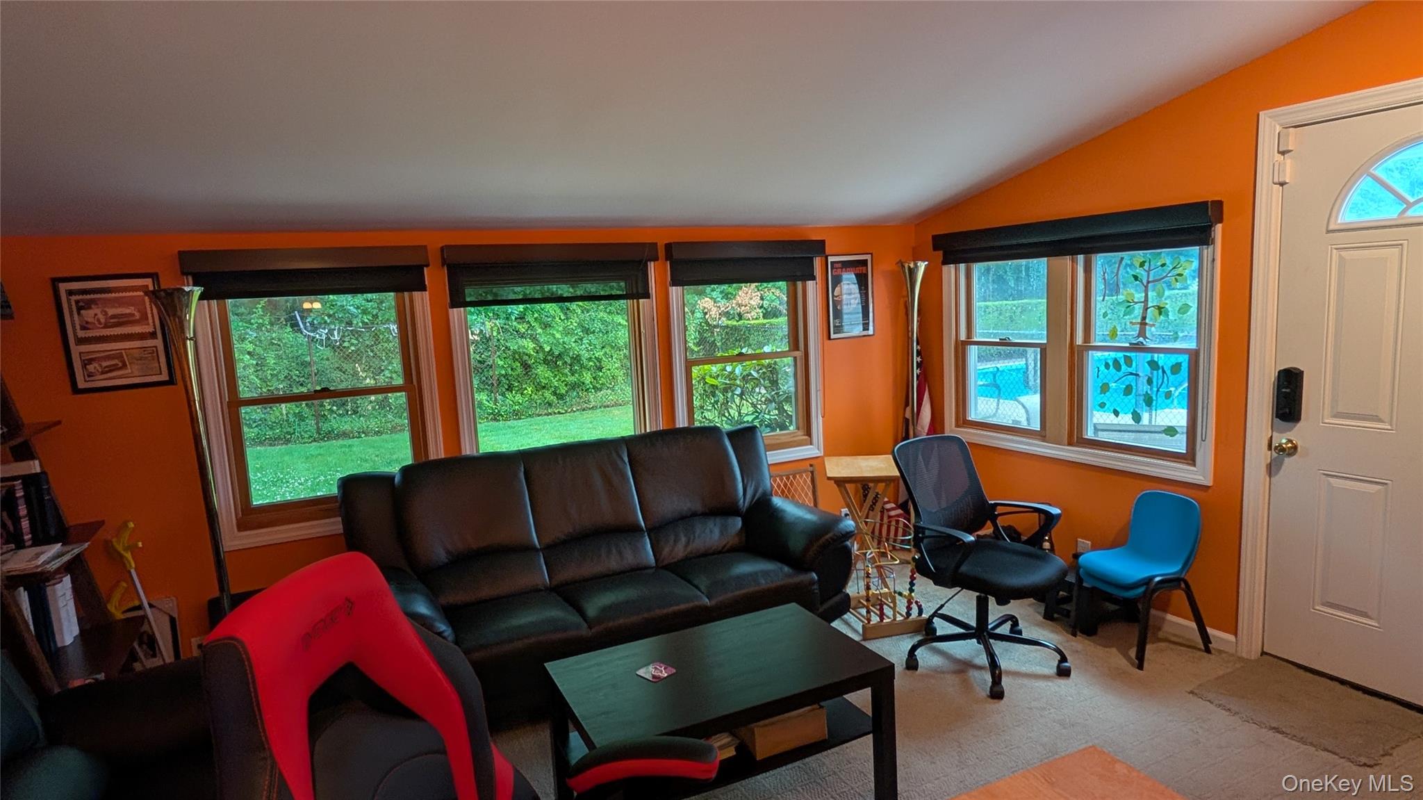 7 Oaktree Lane Property Photo 6