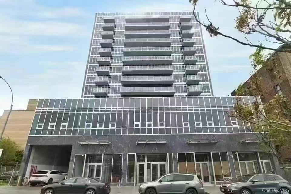 4162 Bowne Street 14E Property Photo 1