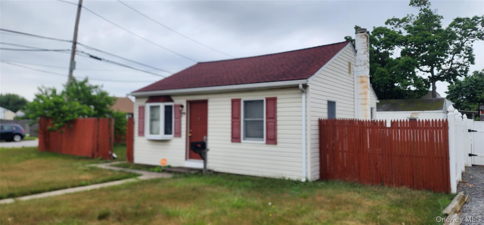 79 Commack Road Property Photo 2