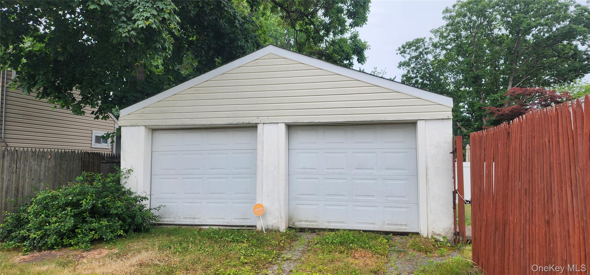 79 Commack Road Property Photo 14