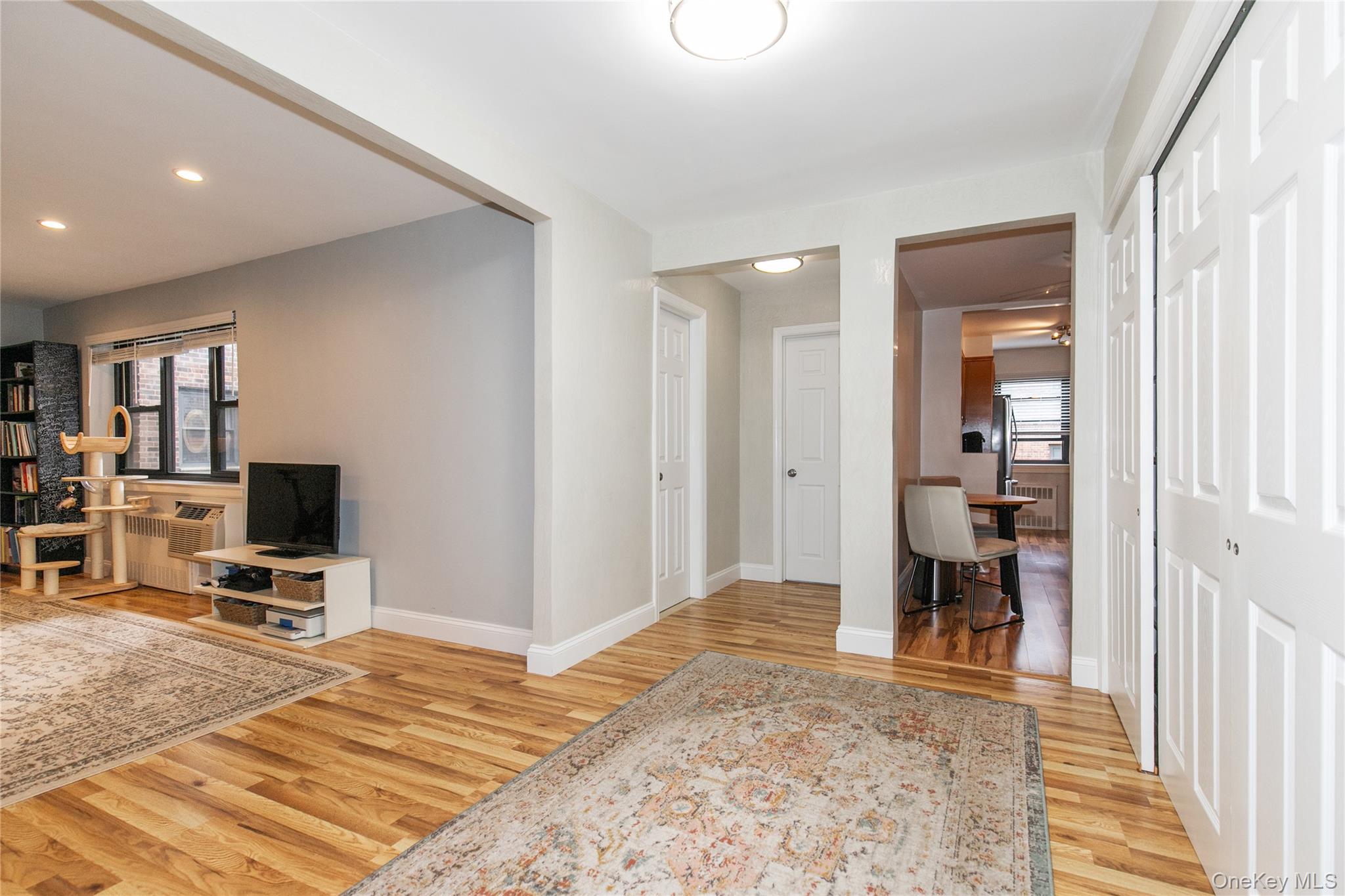 35 Knightsbridge Road 2-b Property Photo 6
