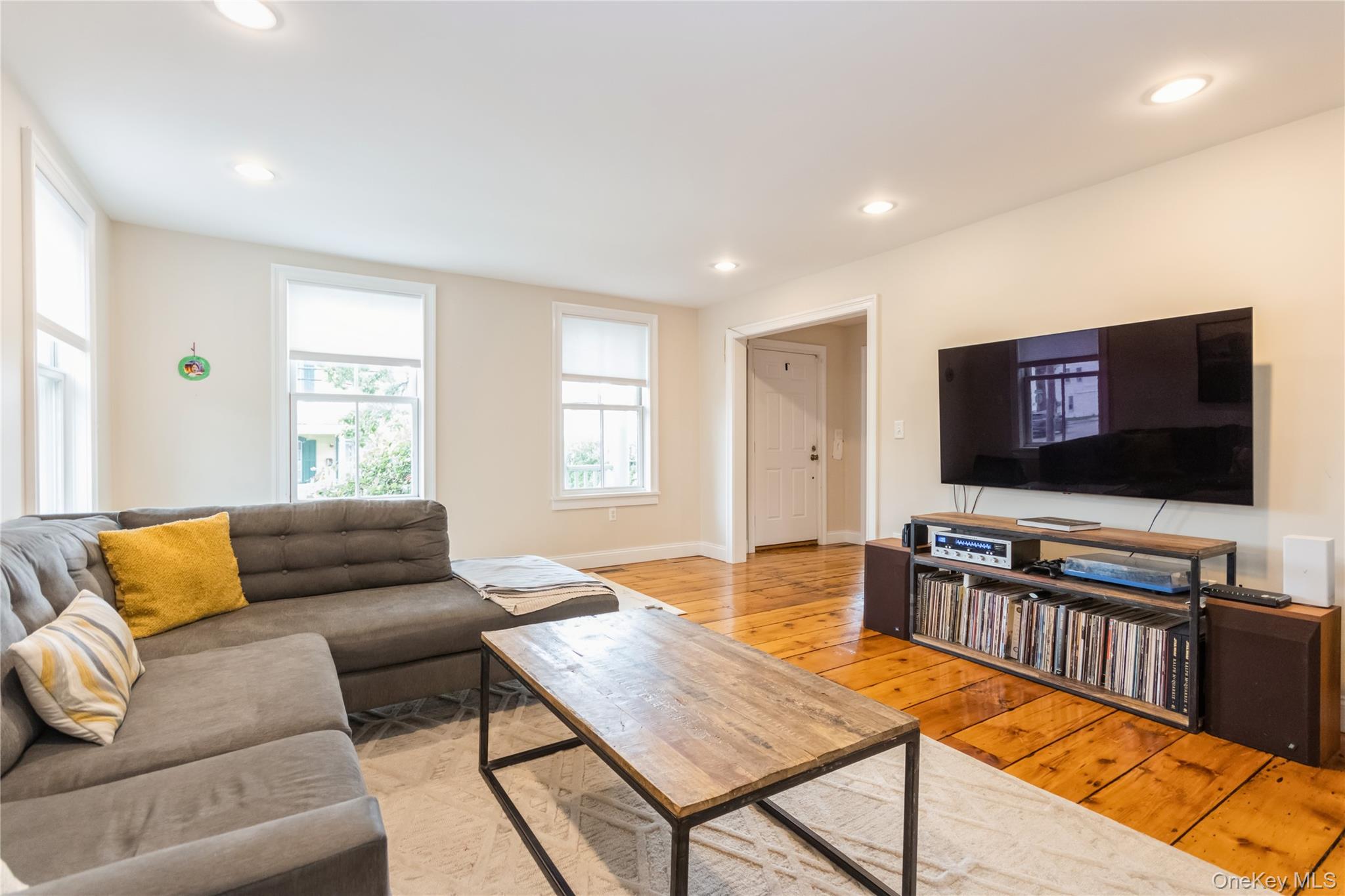 120 Verplanck Avenue Property Photo 8