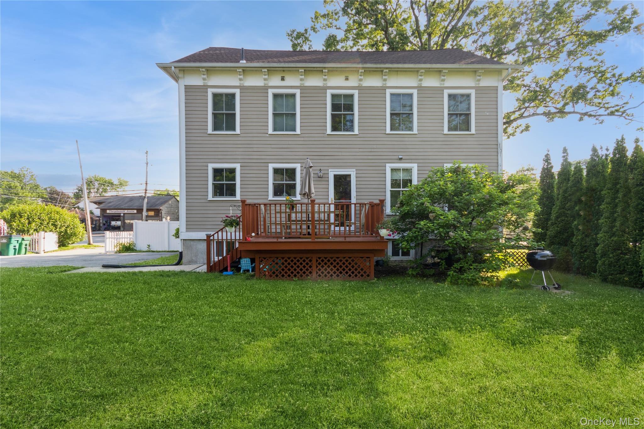 120 Verplanck Avenue Property Photo 36