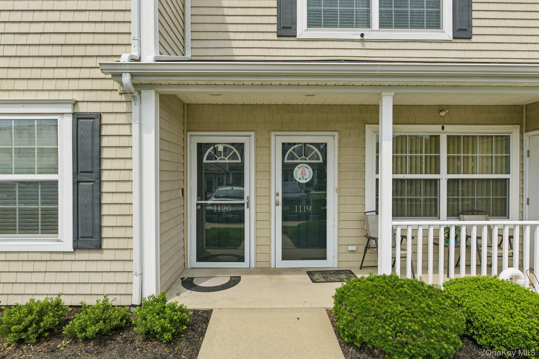 1120 Willow Lane Property Photo 1