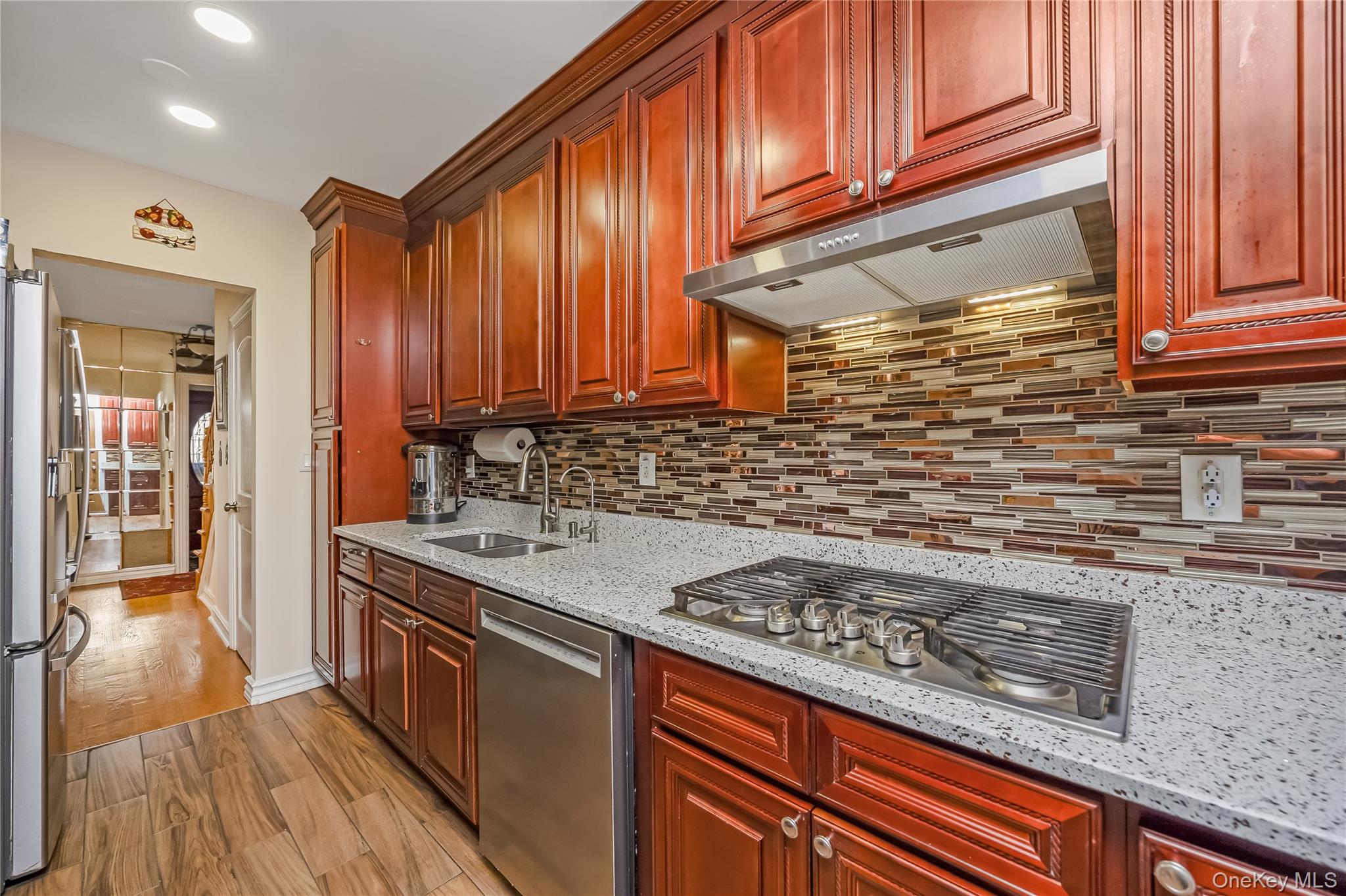 17316 Jewel Avenue Property Photo 3