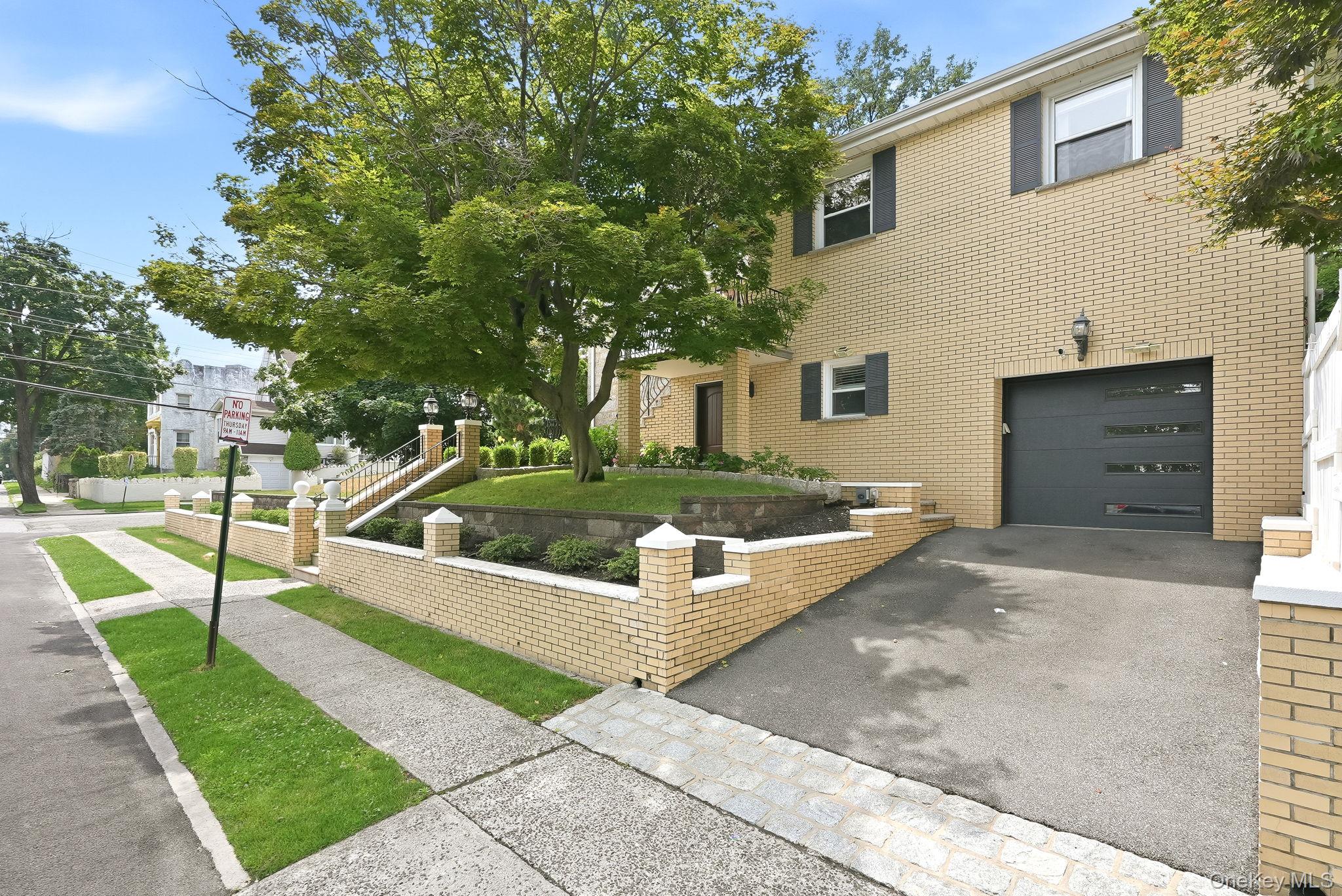 95 Vernon Avenue Property Photo 1