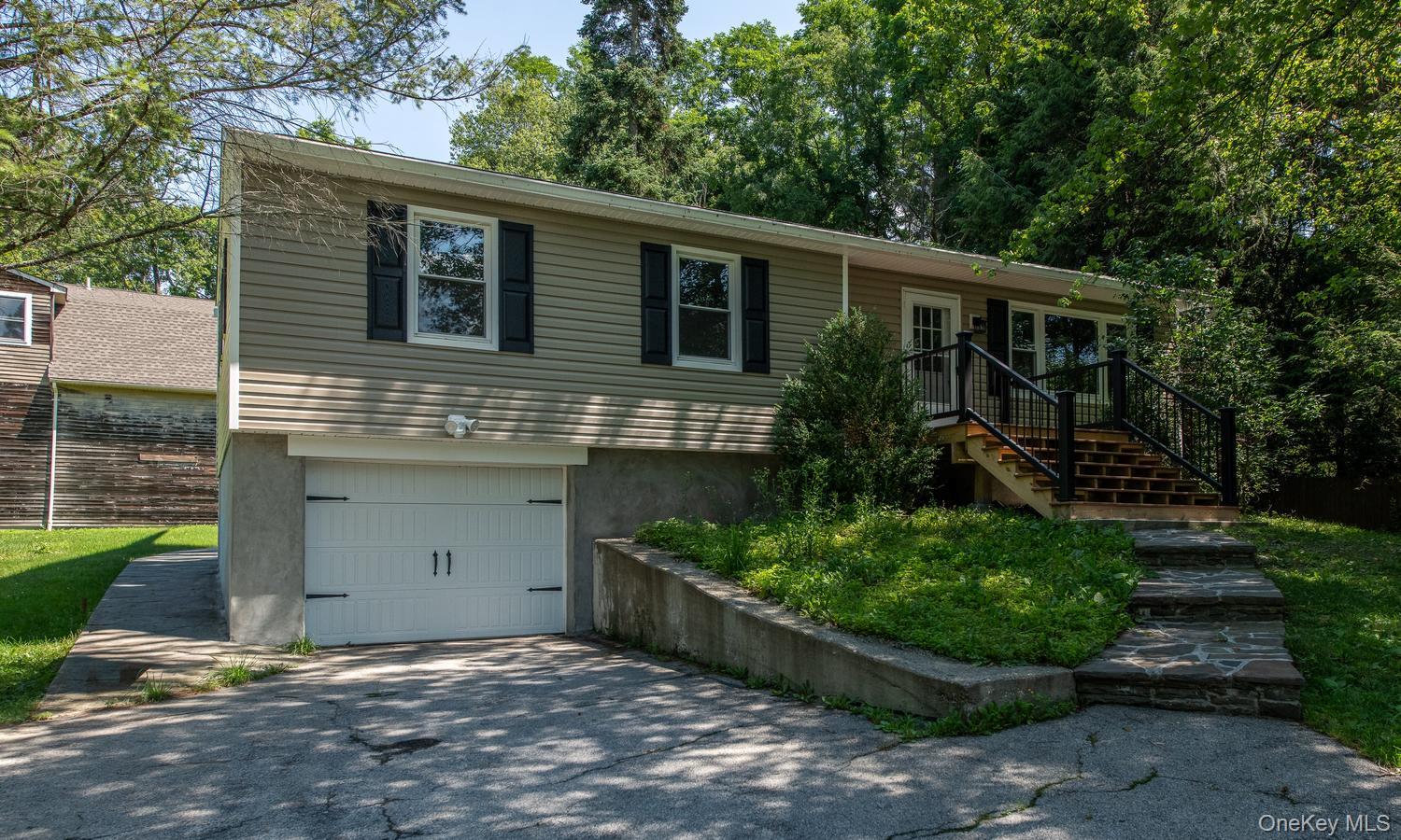 676-678 Oak Summit Road Property Photo 3