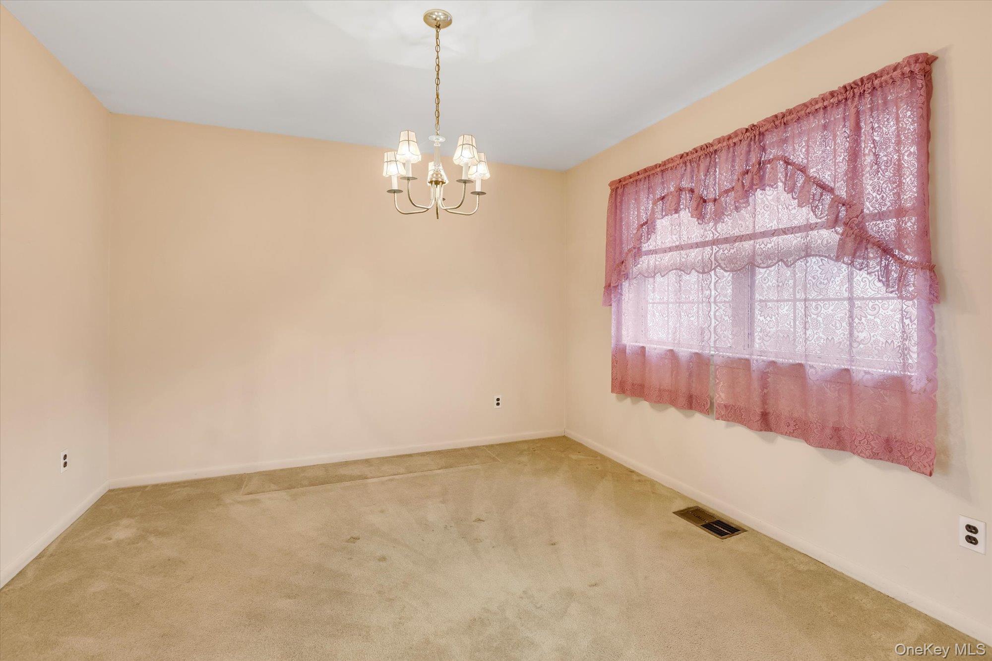7 Daria Drive Property Photo 9