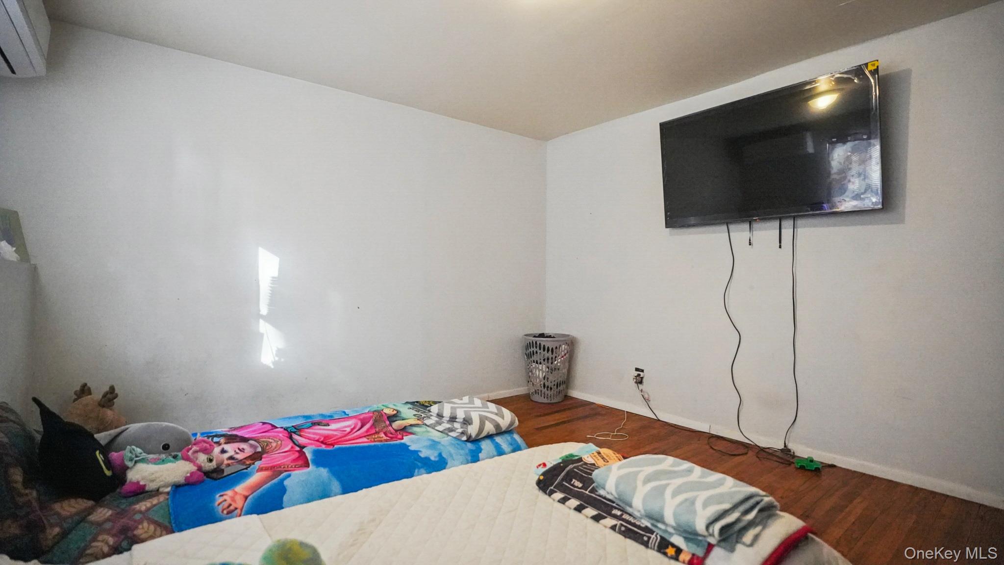738 Pelhamdale Avenue Property Photo 16