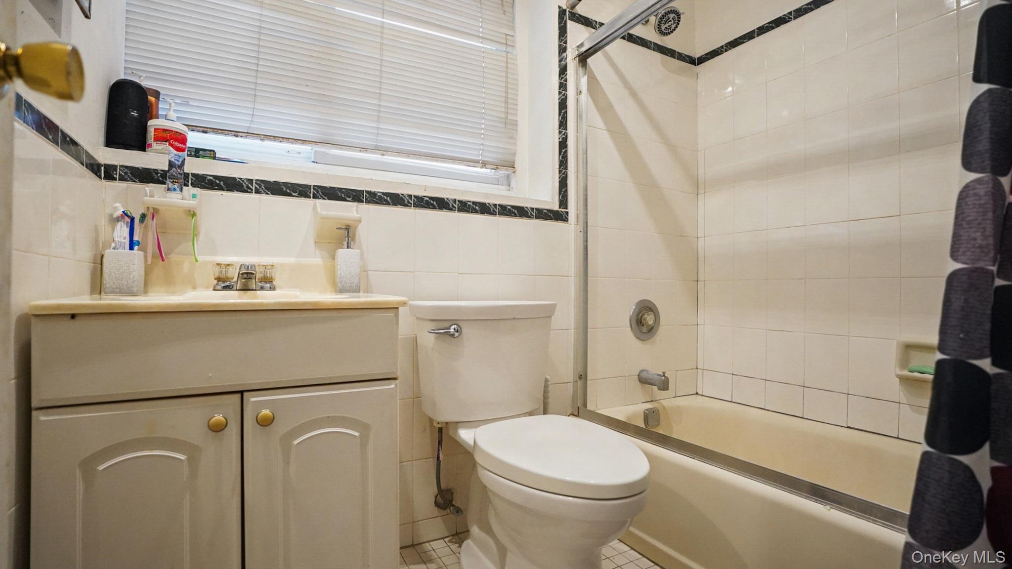 738 Pelhamdale Avenue Property Photo 24