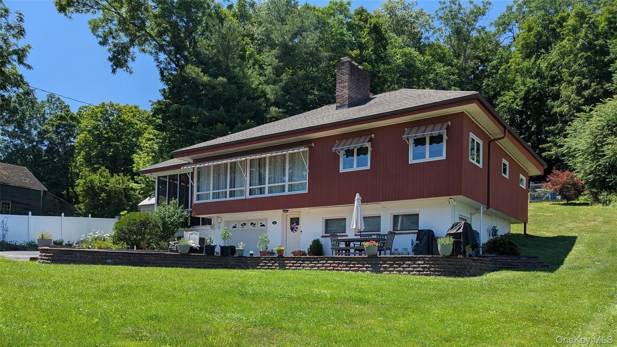 28 Maple Avenue Property Photo 1