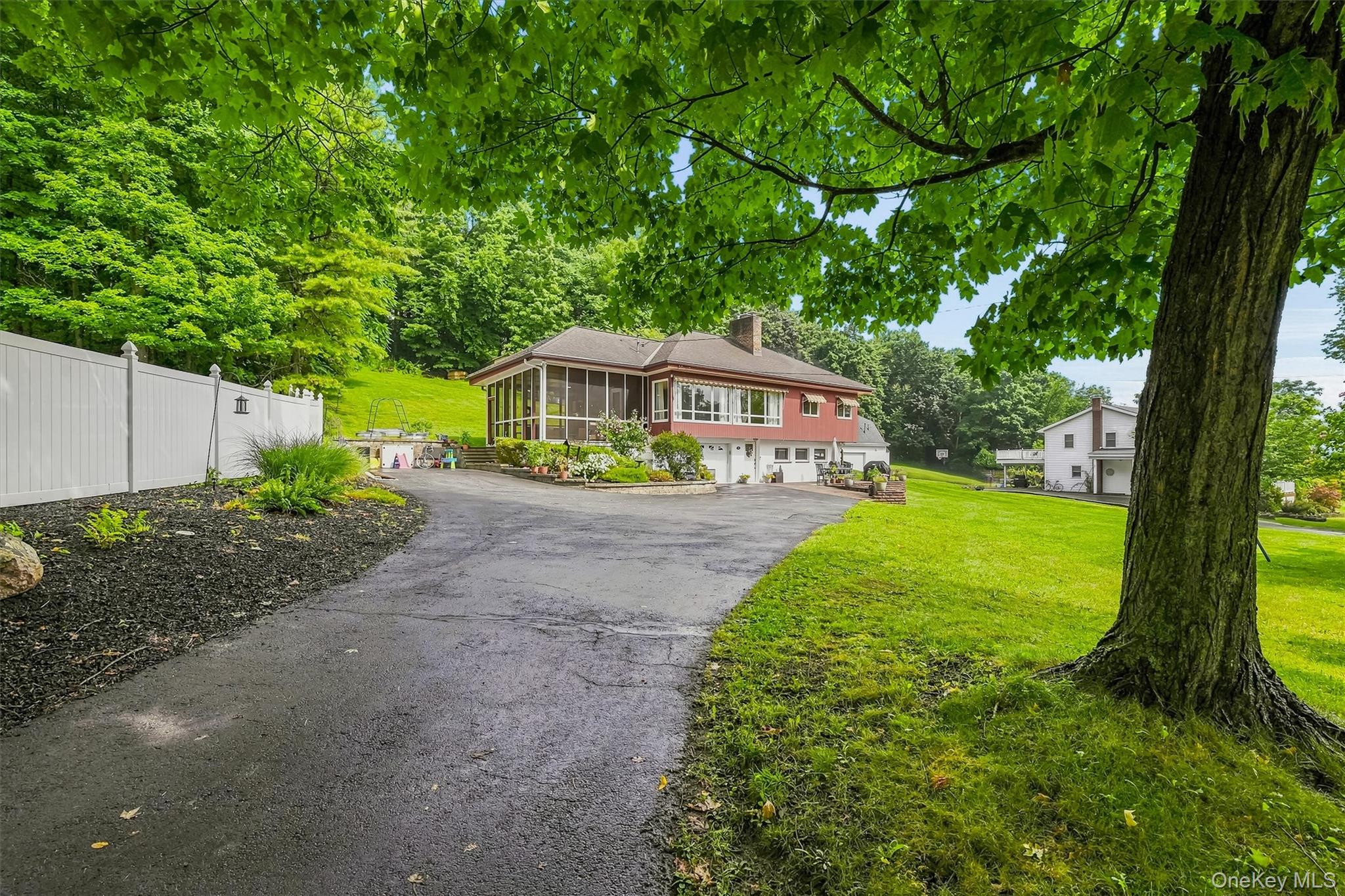 28 Maple Avenue Property Photo 2