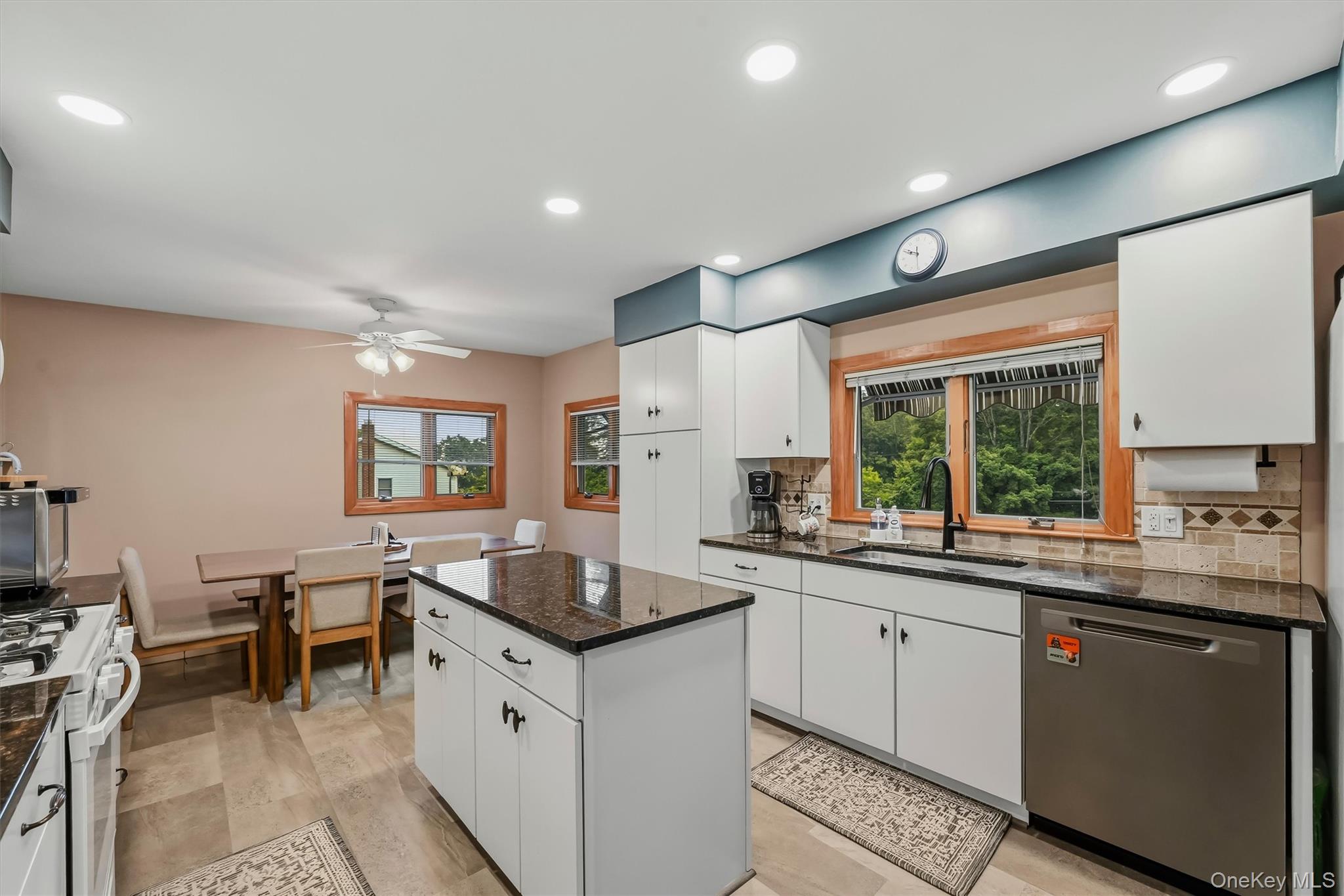 28 Maple Avenue Property Photo 9