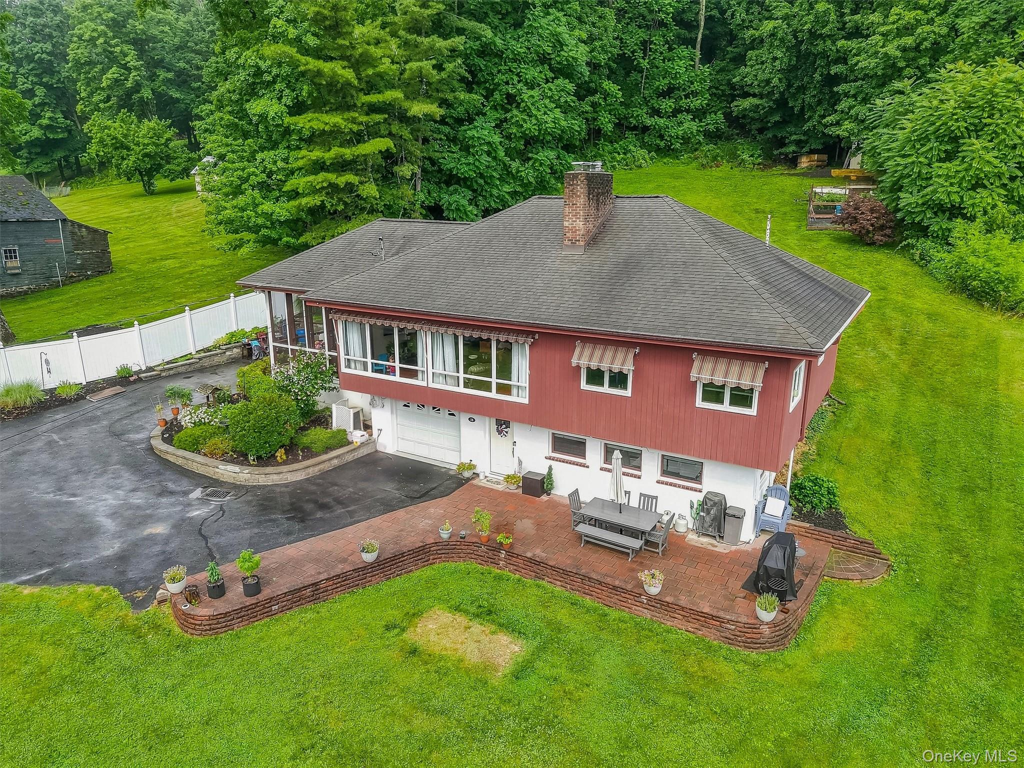 28 Maple Avenue Property Photo 19