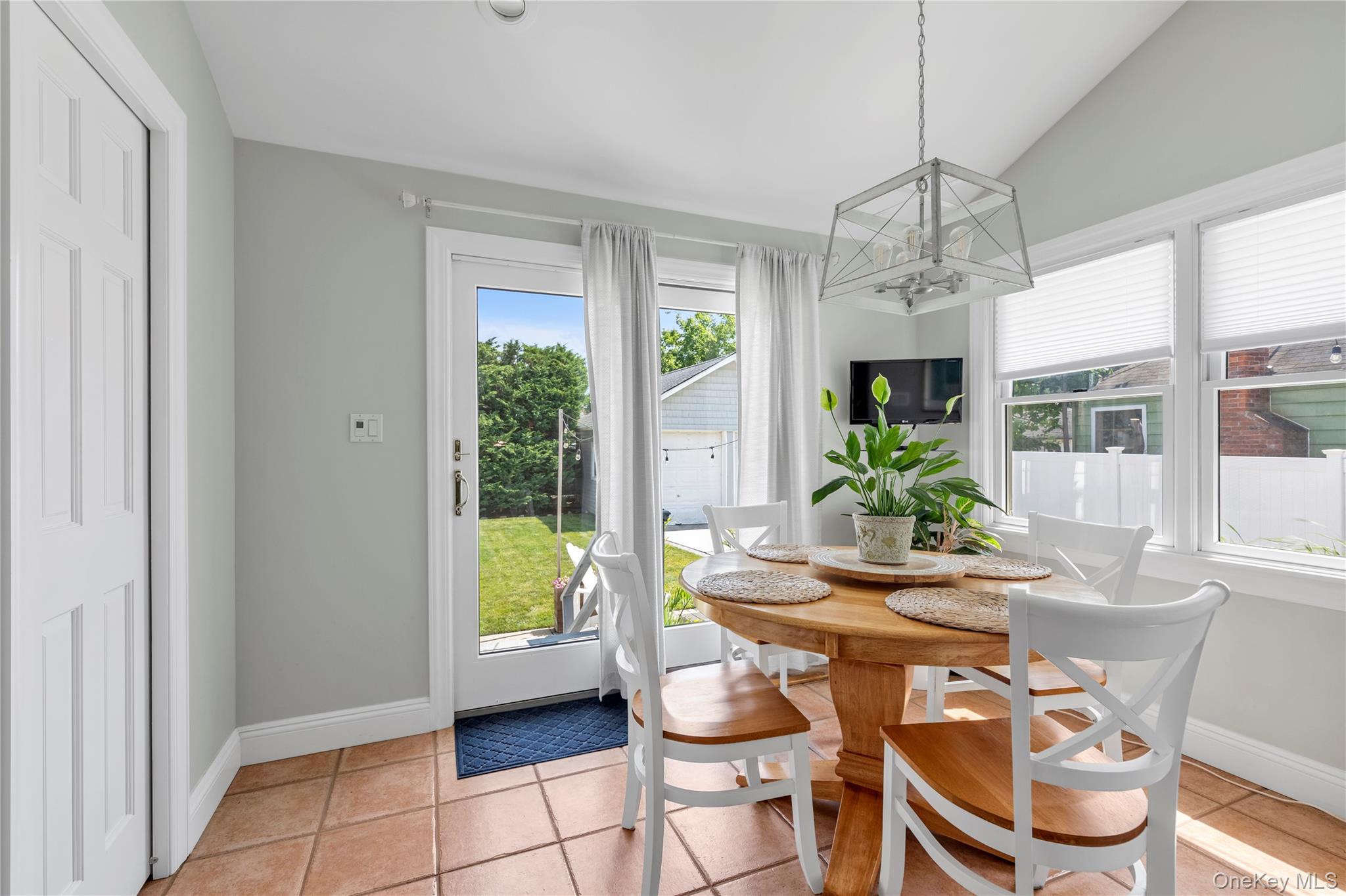 22 Spencer Avenue Property Photo 12