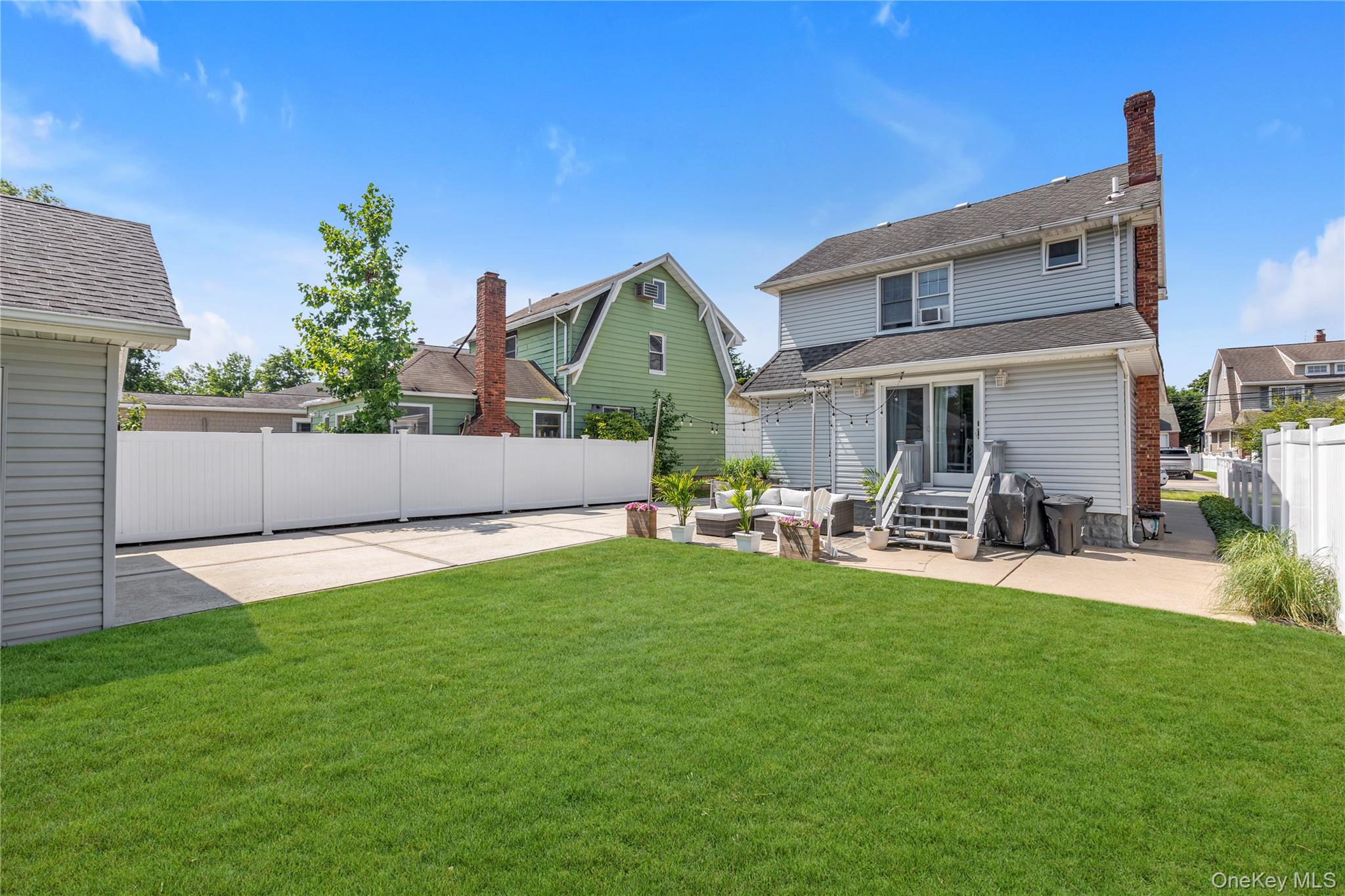 22 Spencer Avenue Property Photo 18